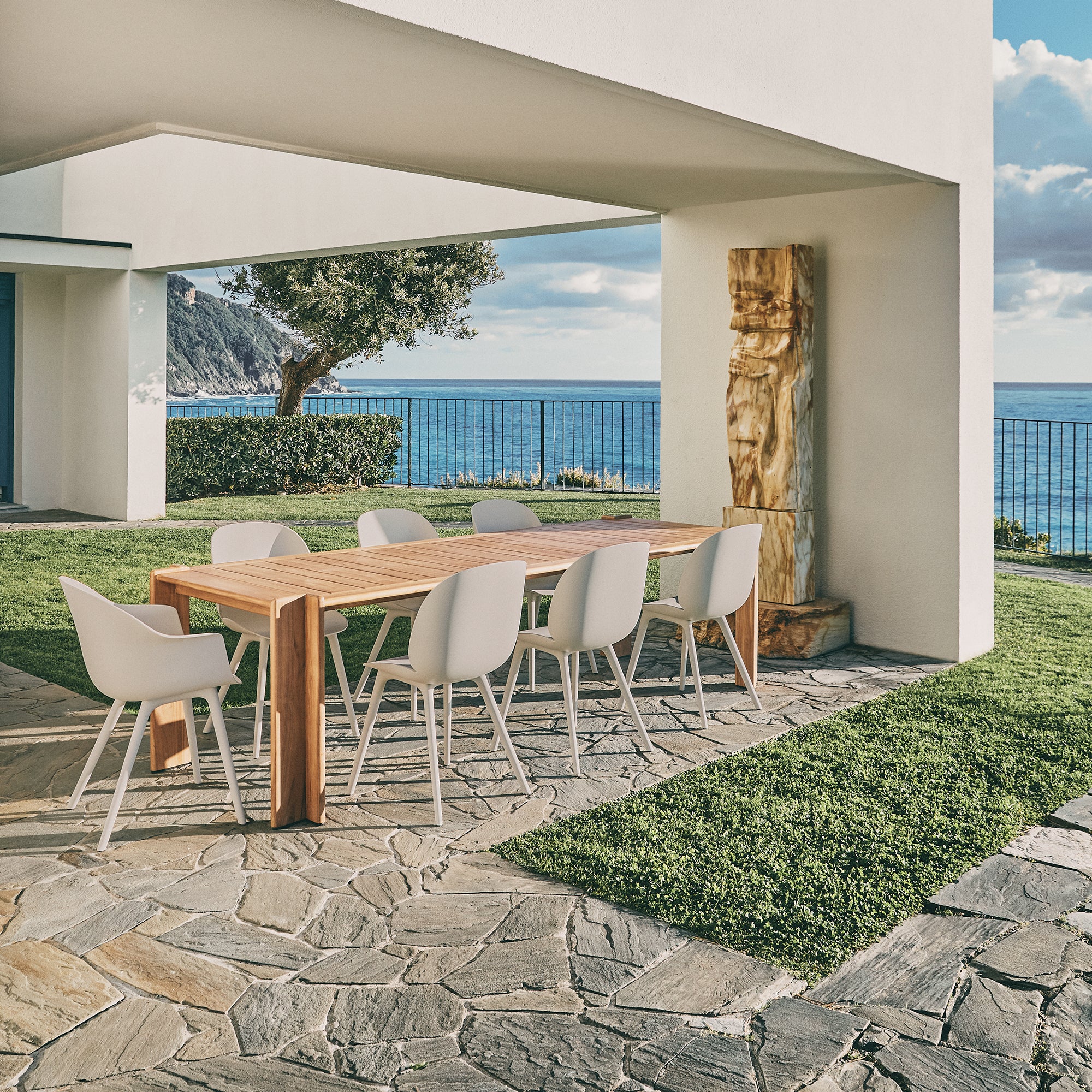 Beetle Outdoor Dining Chair: Plastic Base