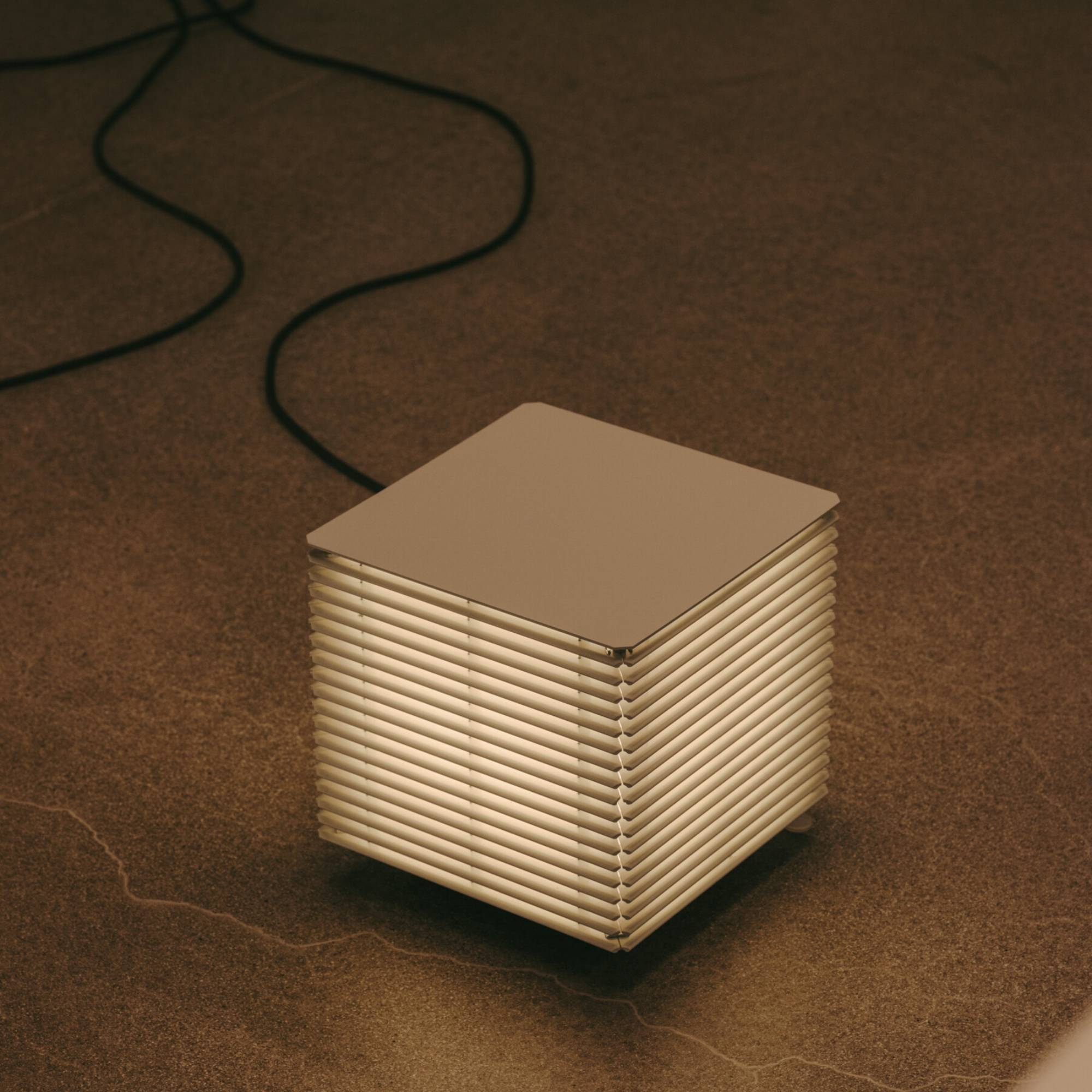 Shiro Table Lamp