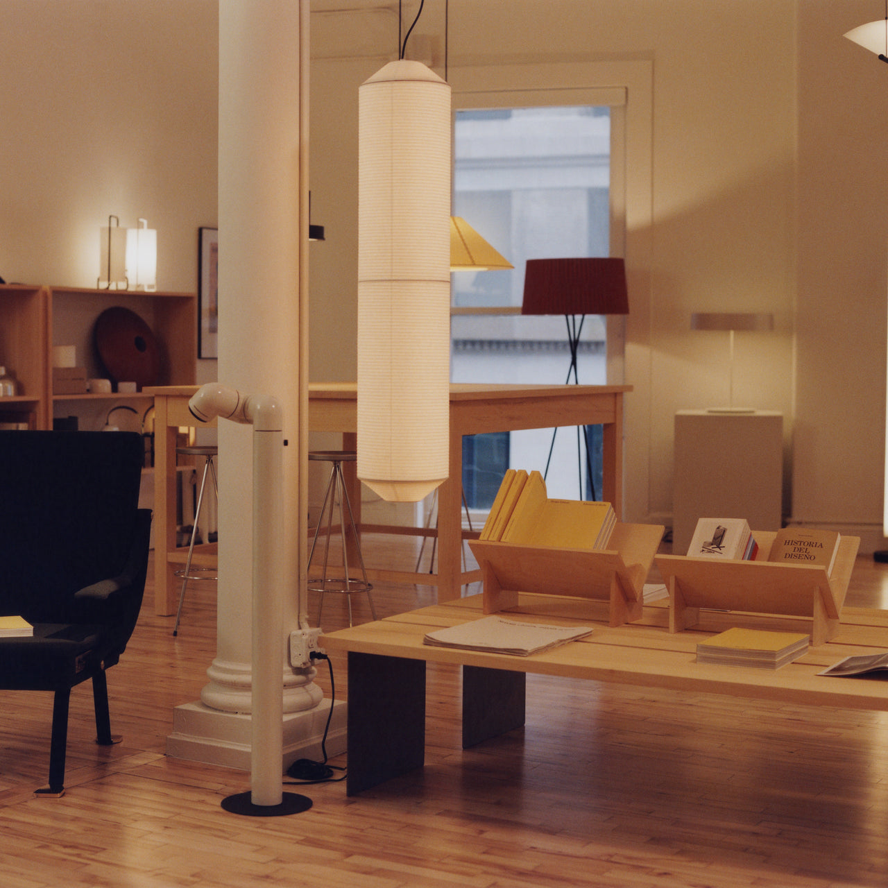 Tekiò Vertical Pendant Lamp