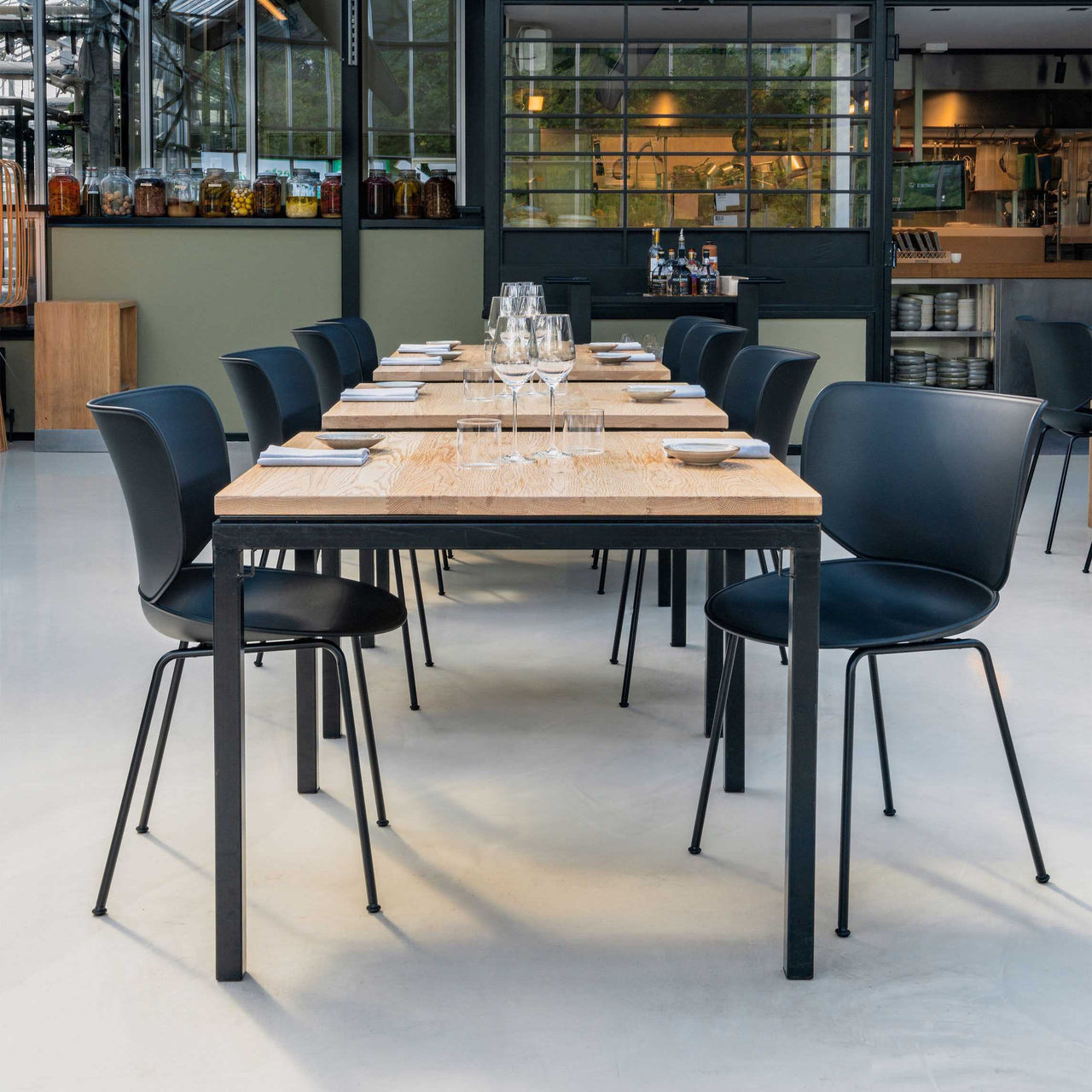 Hana Stacking Chair: LS