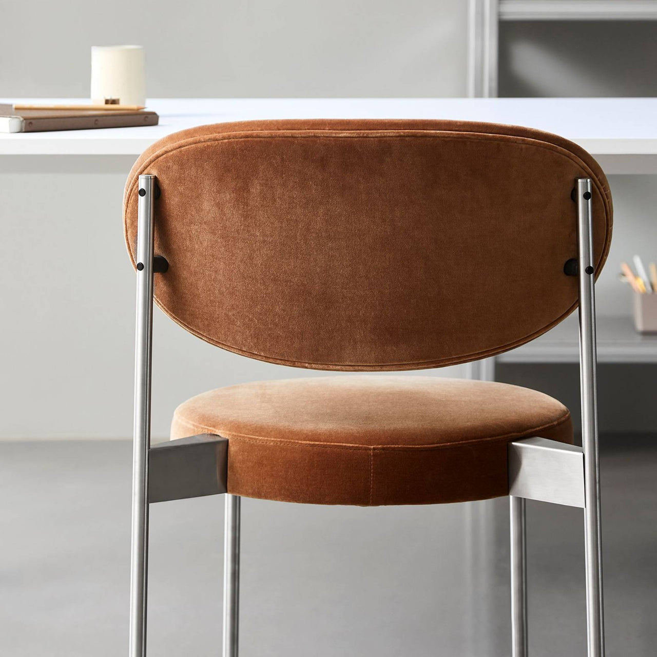 Series 430 Chair: Stacking