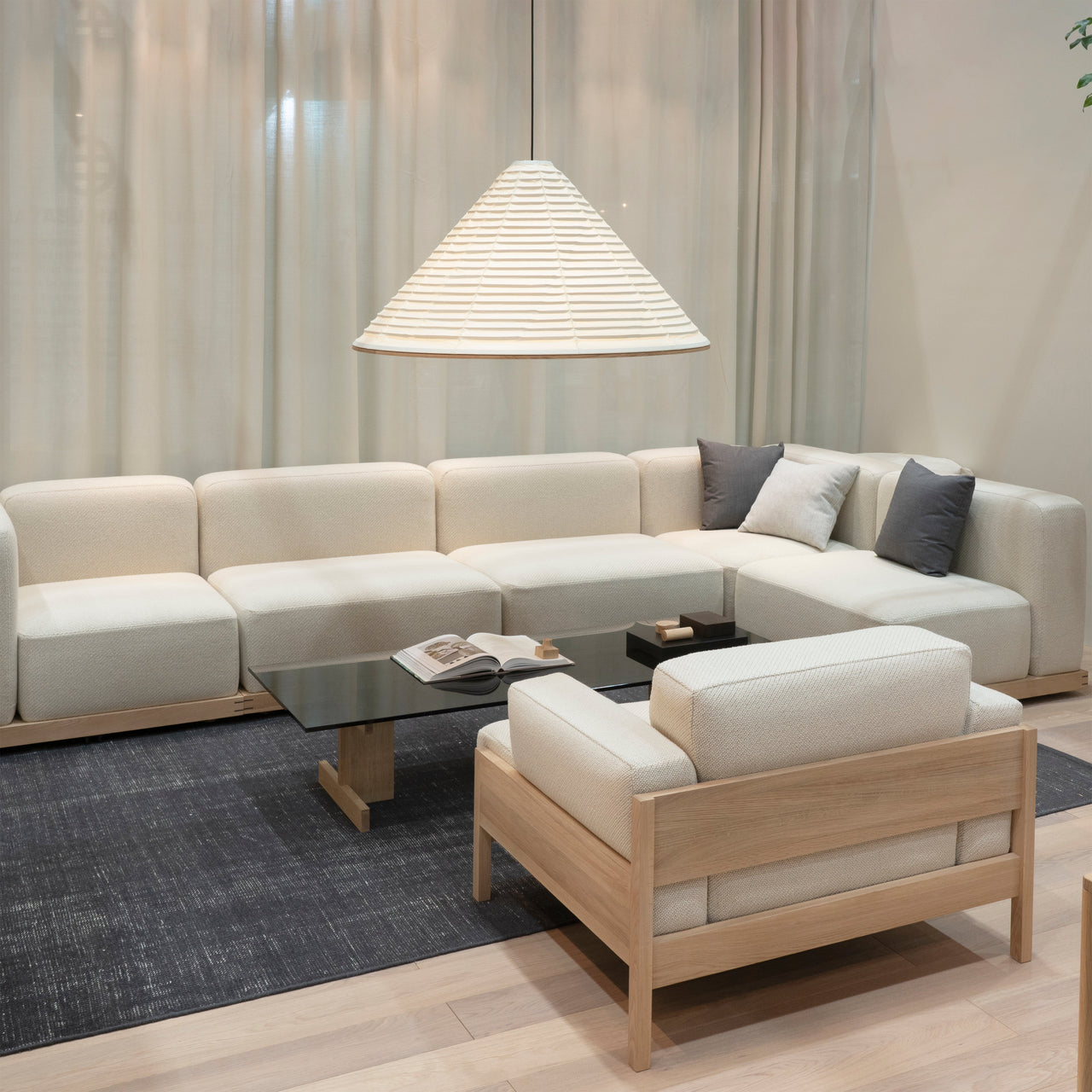 Kinuta Sofa: 2.5 Seater A-S01