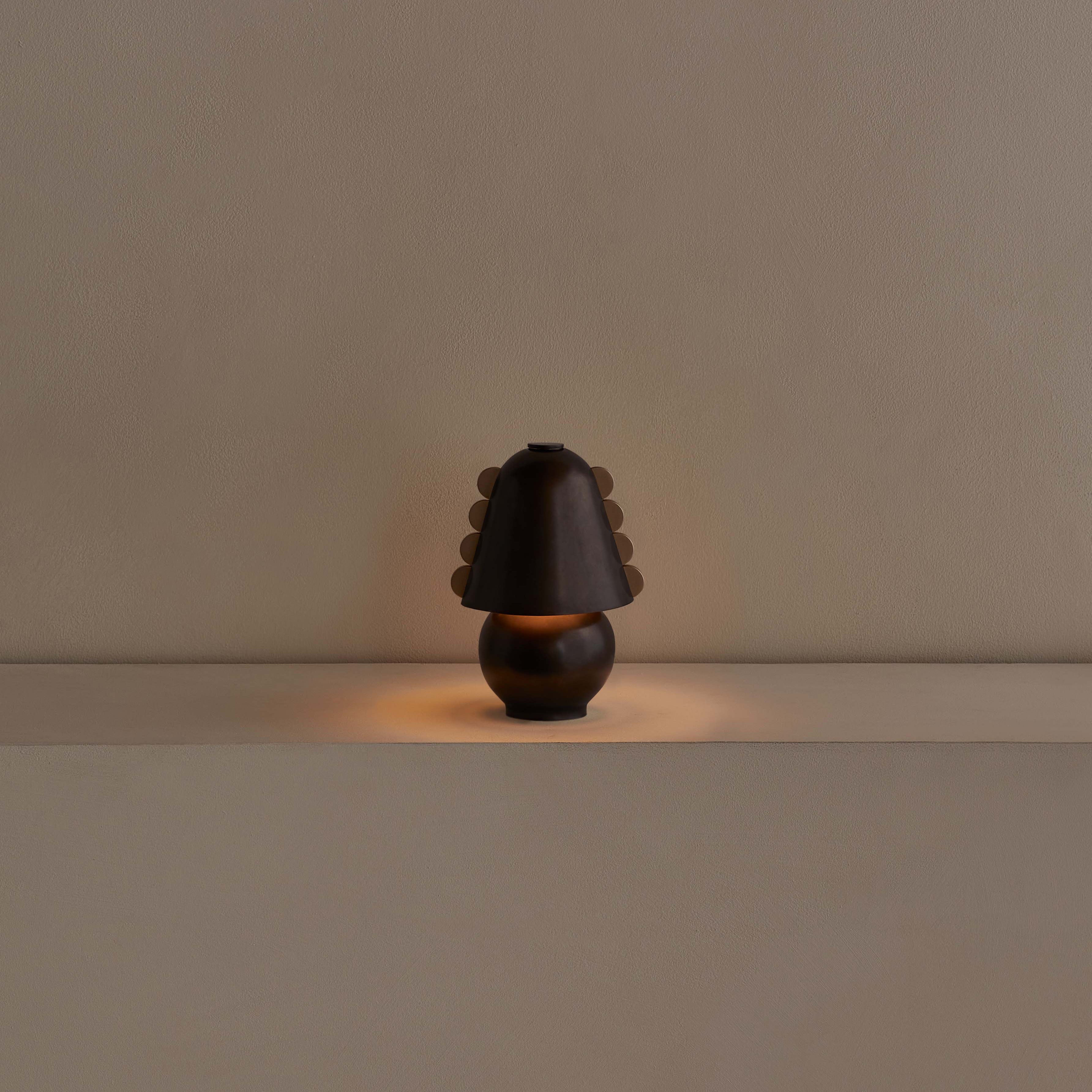 Calla Table Lamp: Small