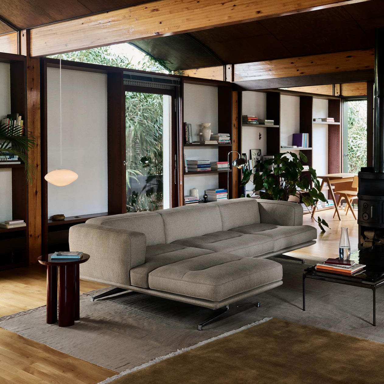 Inland Sofa: AV42 + LS