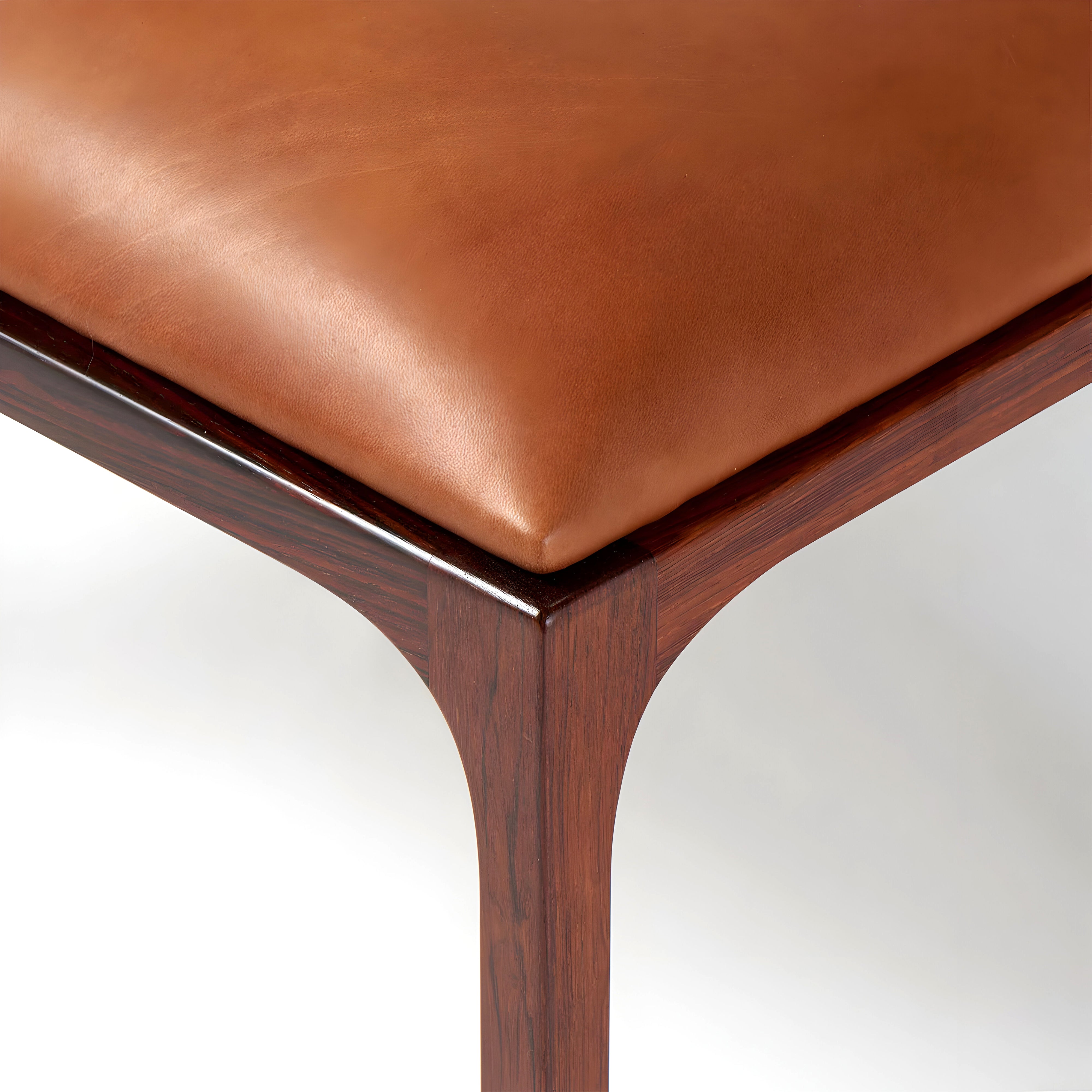 Entre Stool