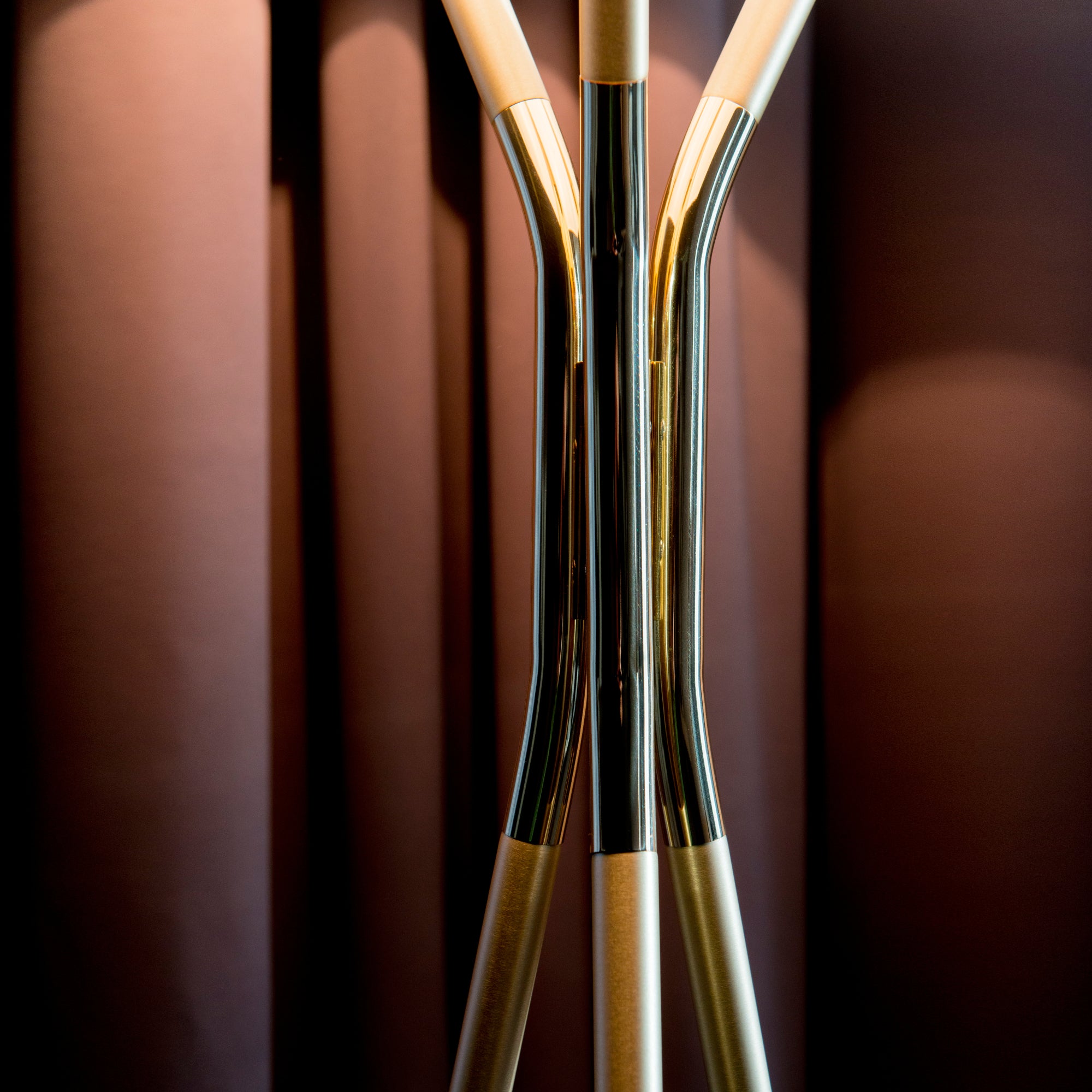 Solitaire Floor Lamp