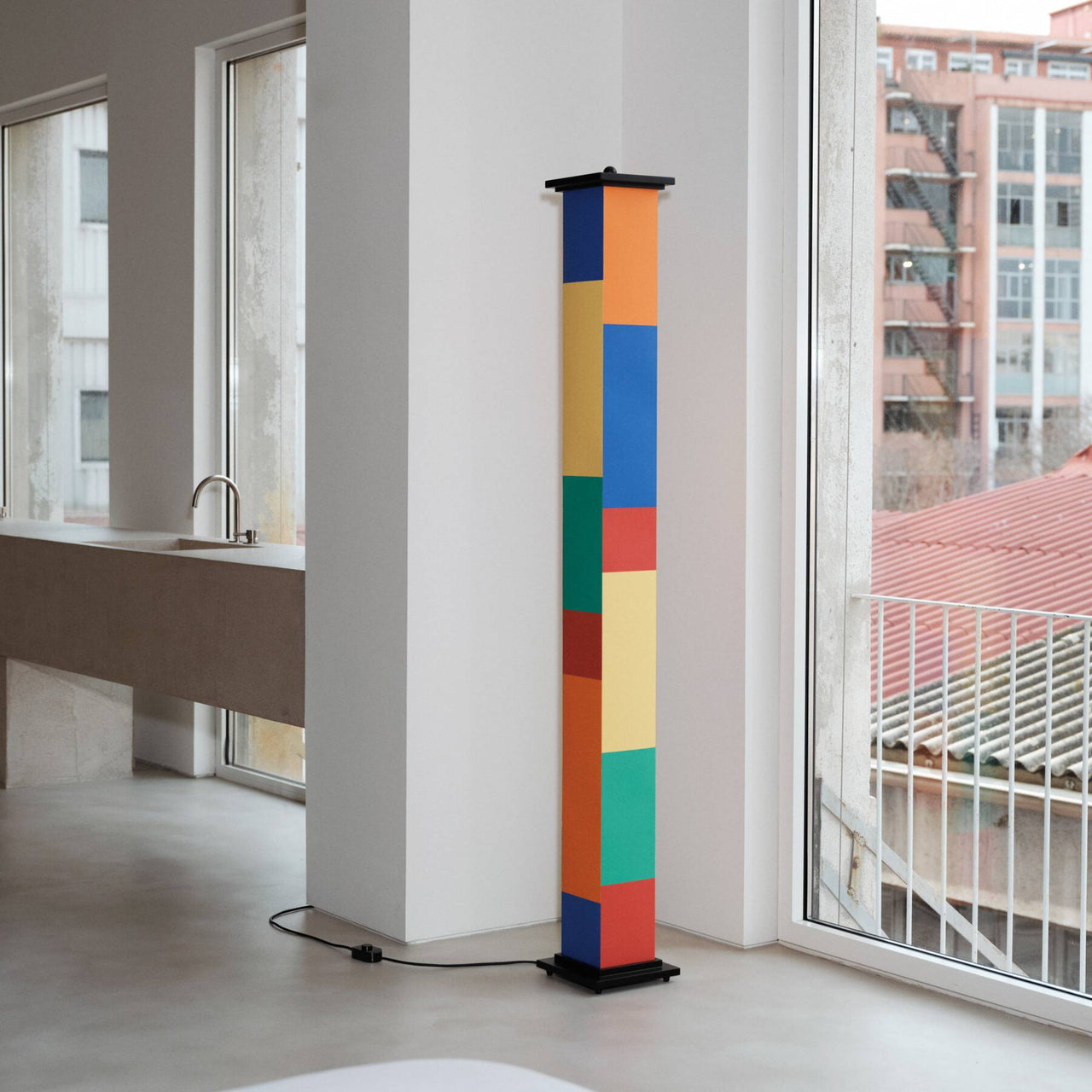 La Bella Durmiente Floor Lamp