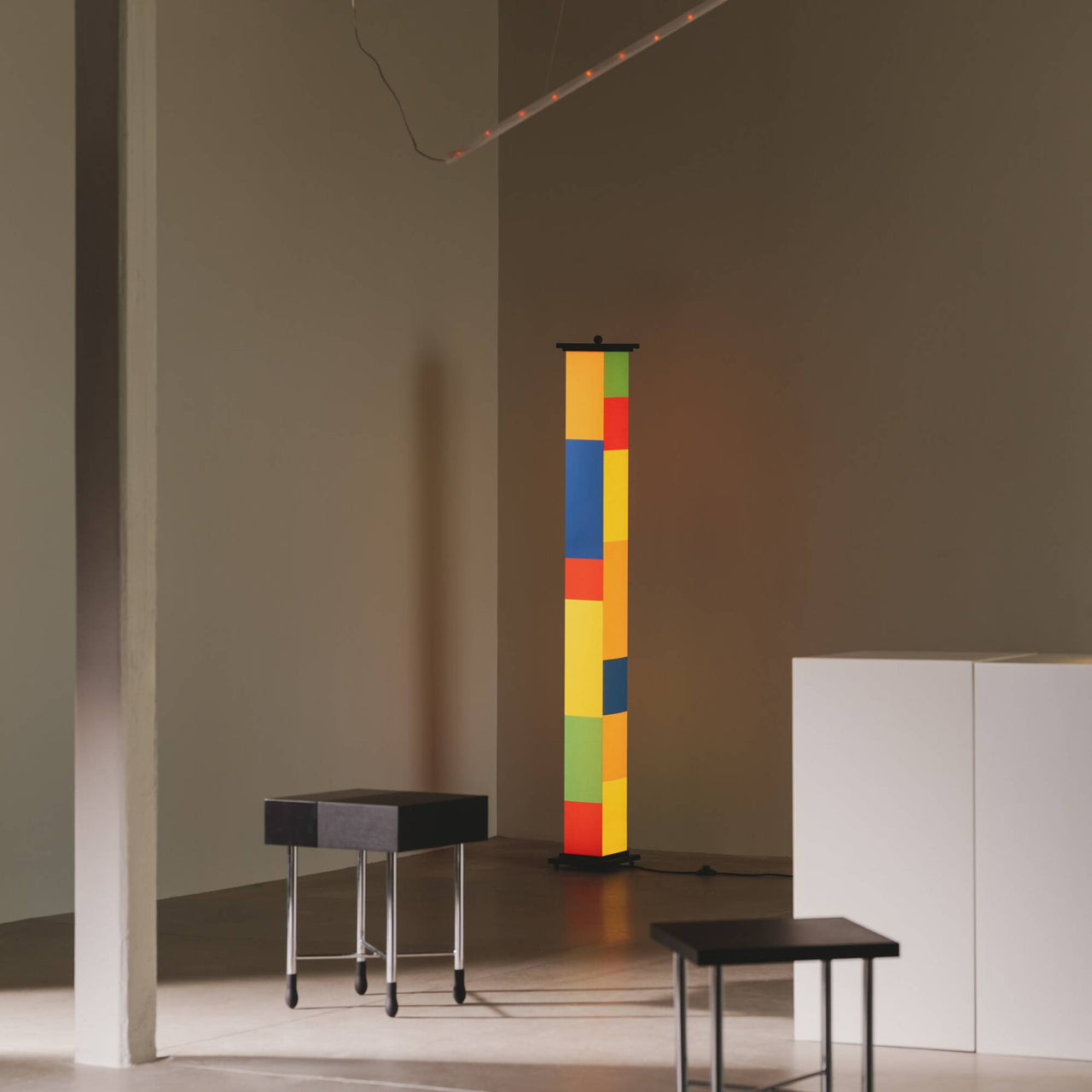 La Bella Durmiente Floor Lamp