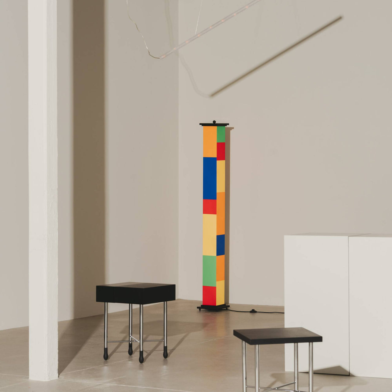 La Bella Durmiente Floor Lamp