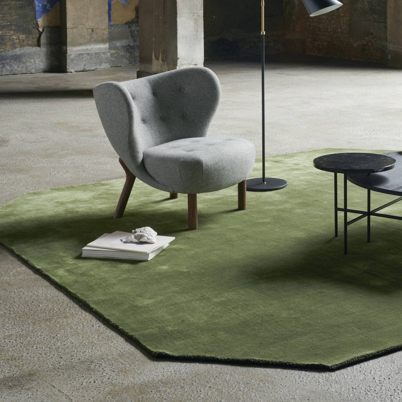 Little Petra Lounge Chair: VB1 + LS