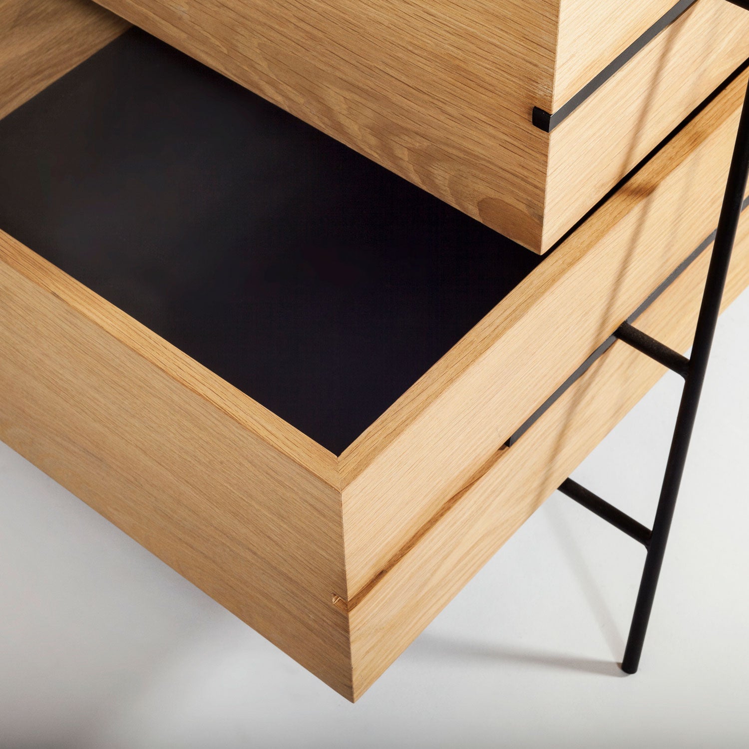 Sutoa Storage Unit