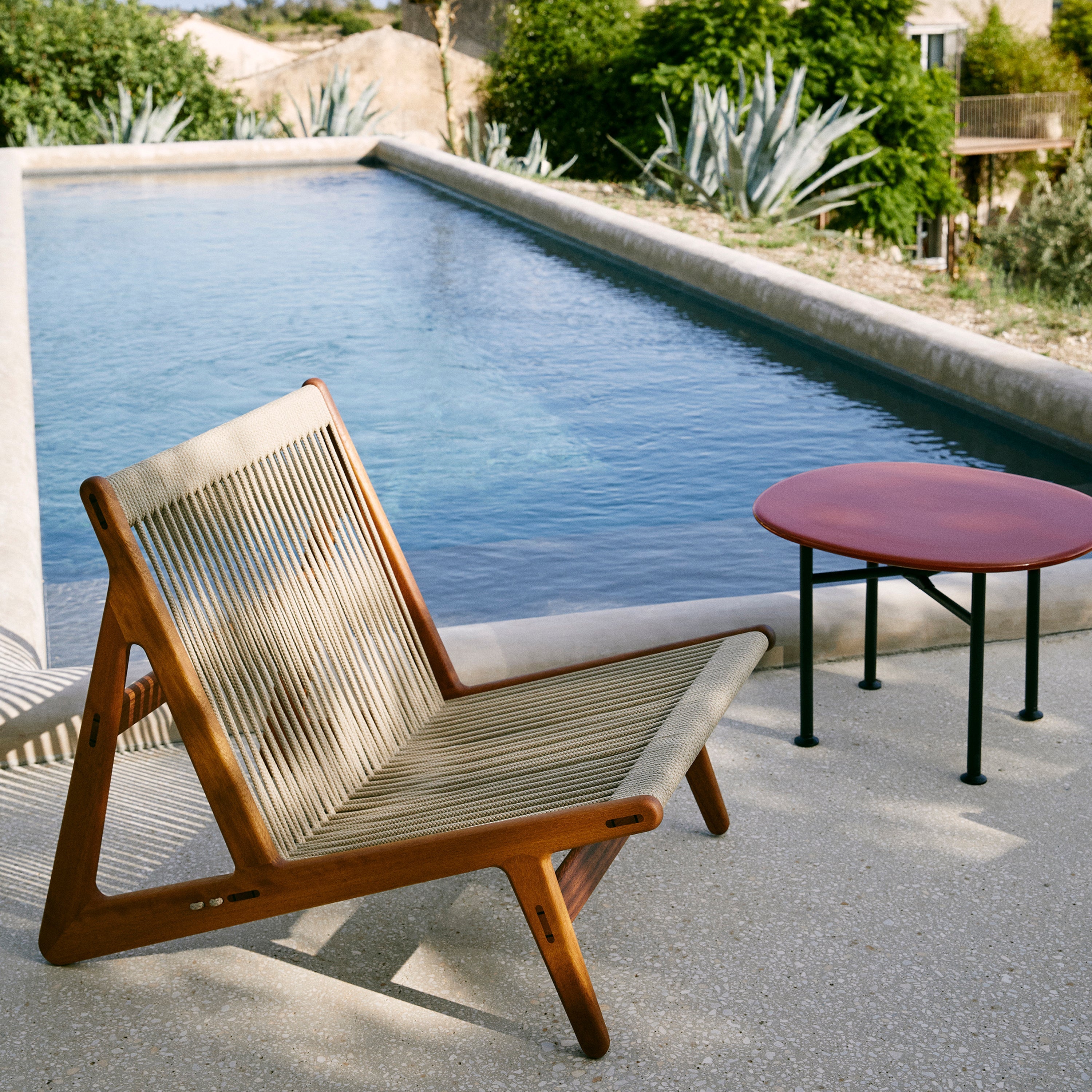 MR01 Initial Lounge Chair: Outdoor + LS