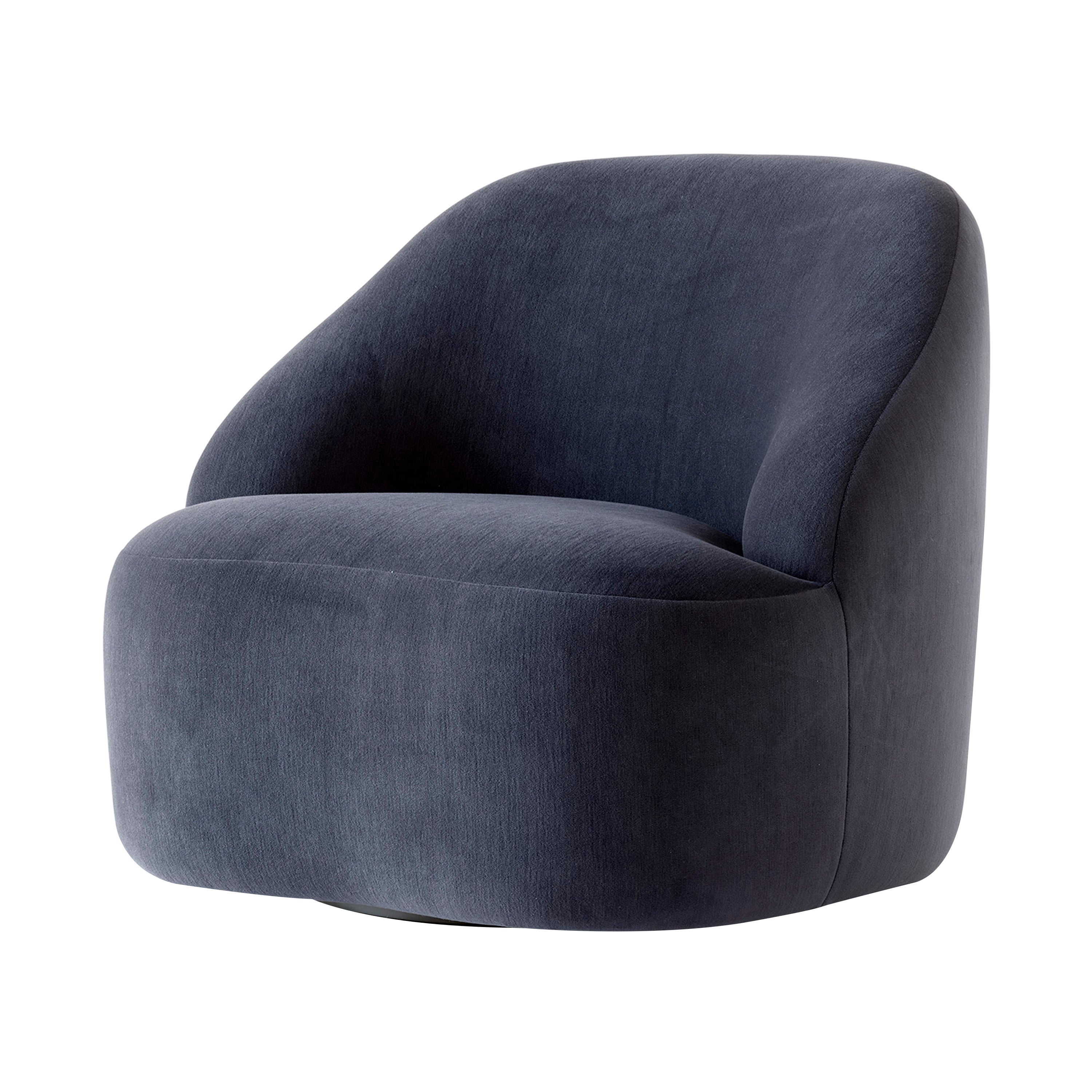 Margas Lounge Chair: LC2