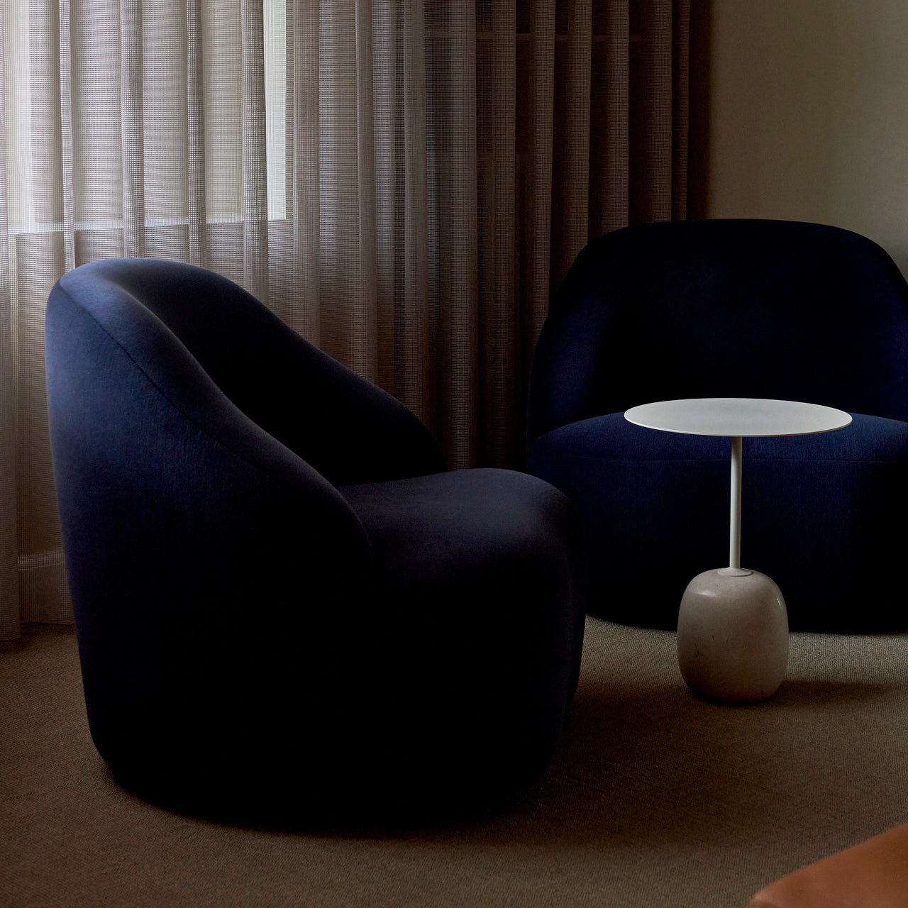 Margas Lounge Chair: LC2 + LS