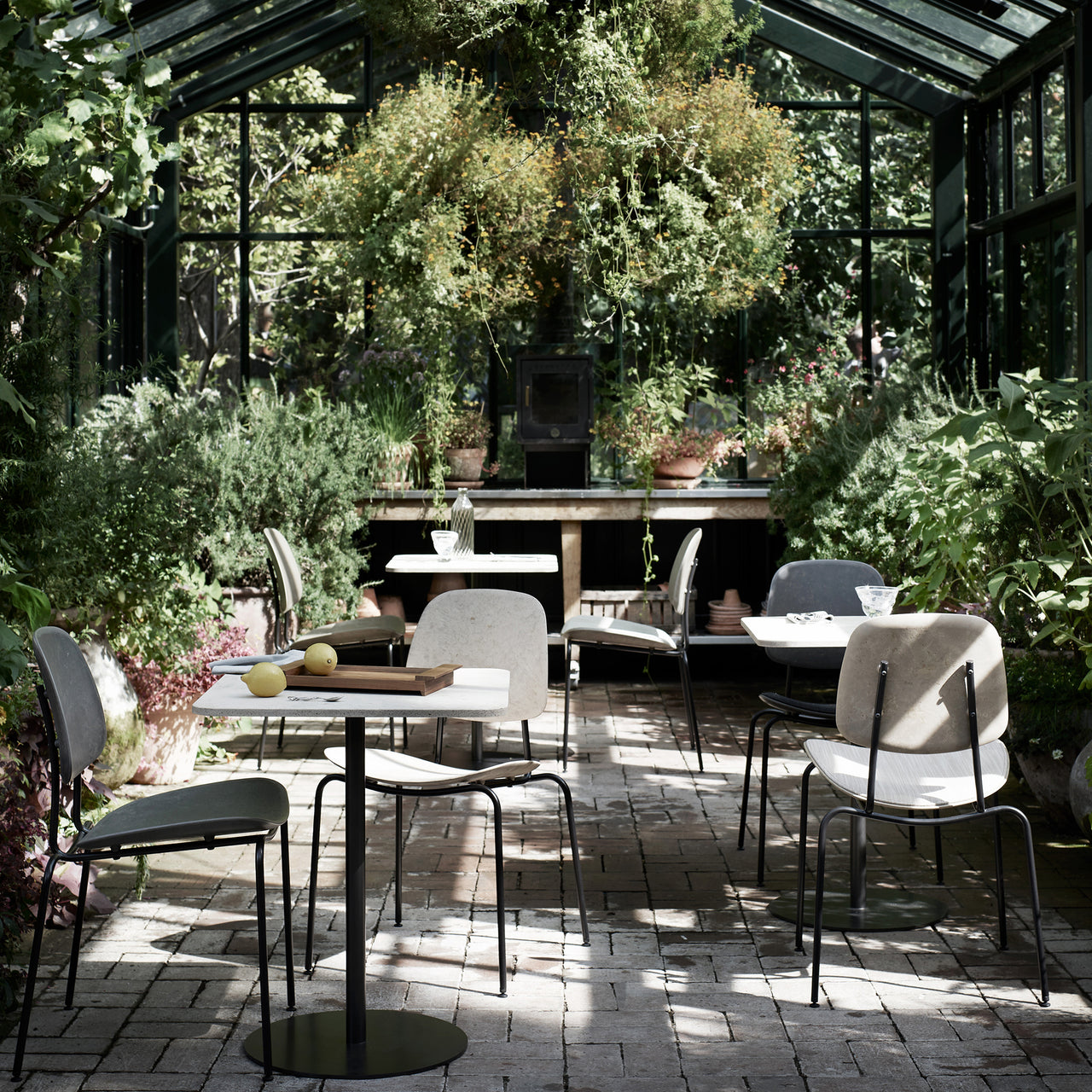 Mater Café Table