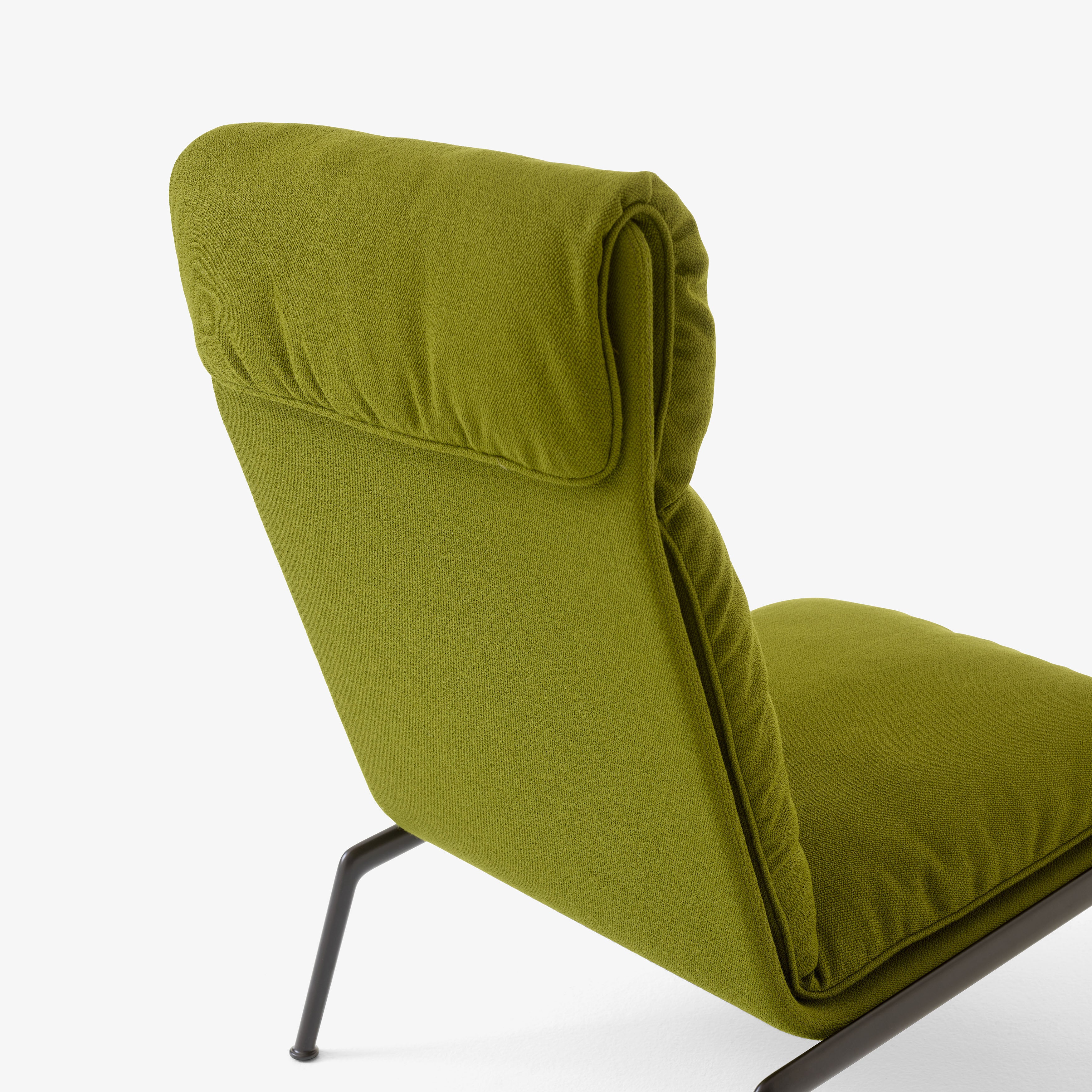 Muno Highback Lounge Chair: LN16 + DI