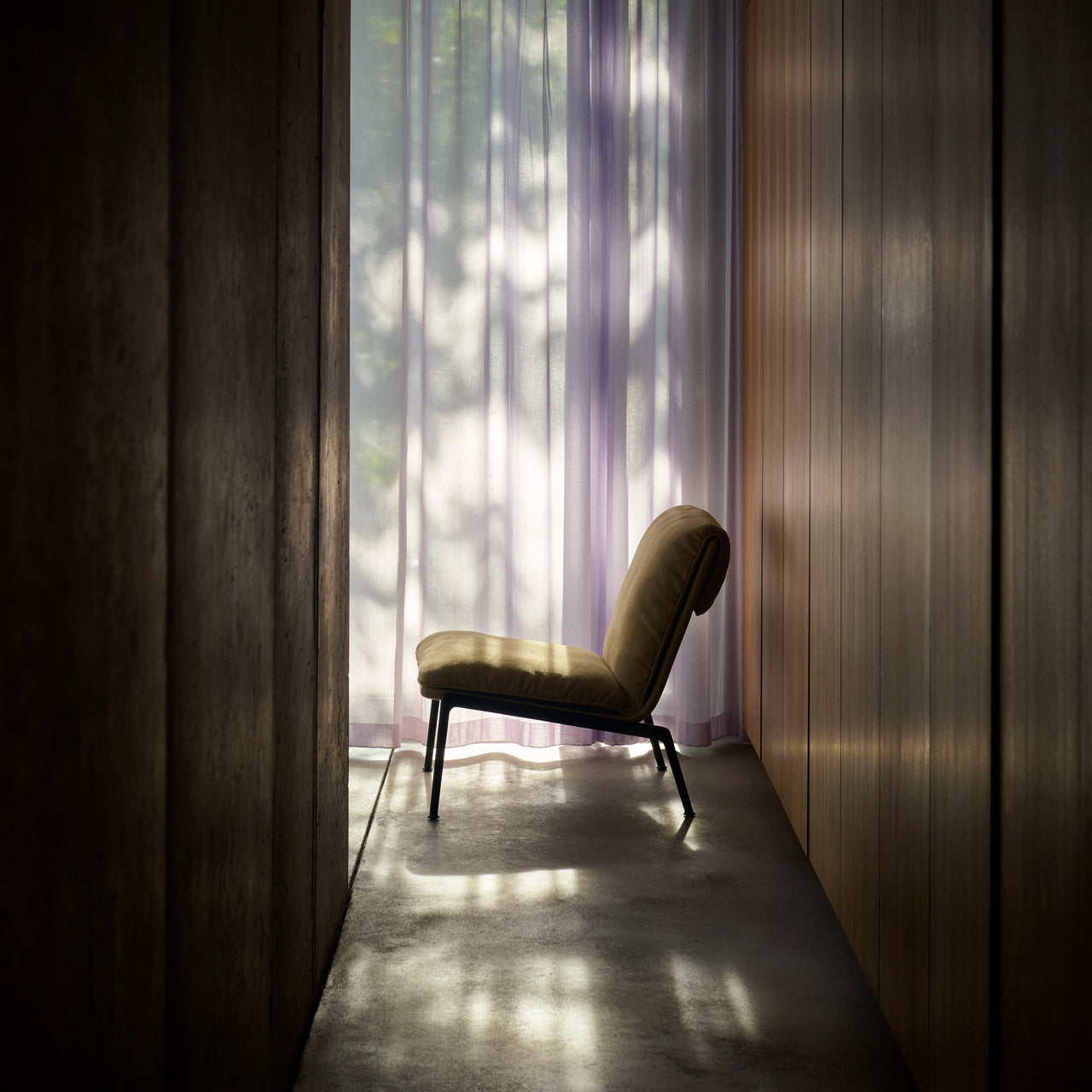Muno Lounge Chair: LN18 + LS