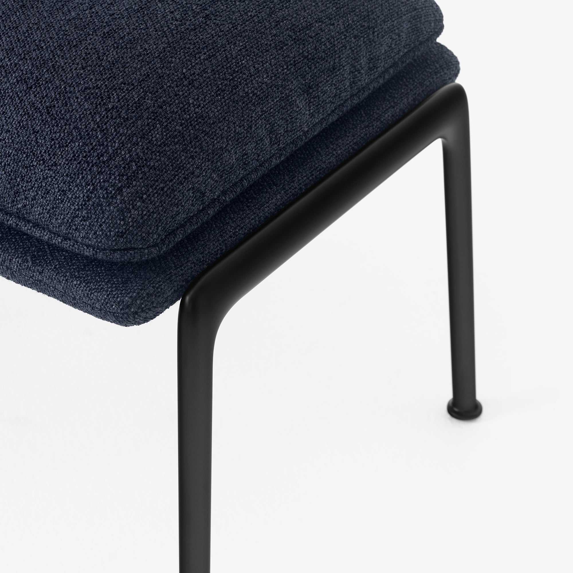 Muno Pouf: LN20 + DI