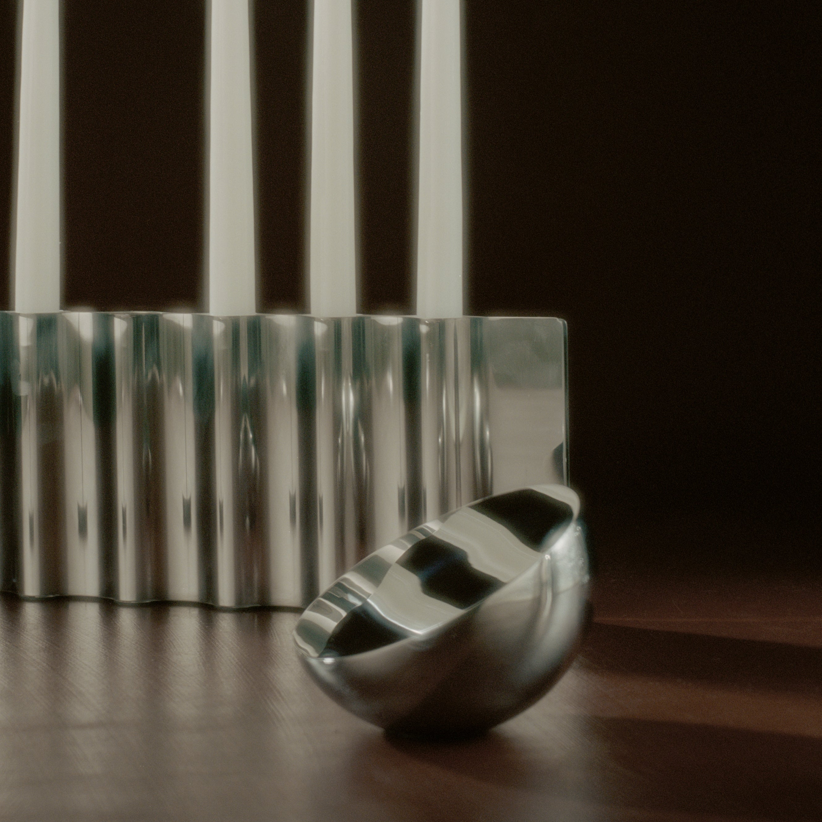 Aura Table Mirror