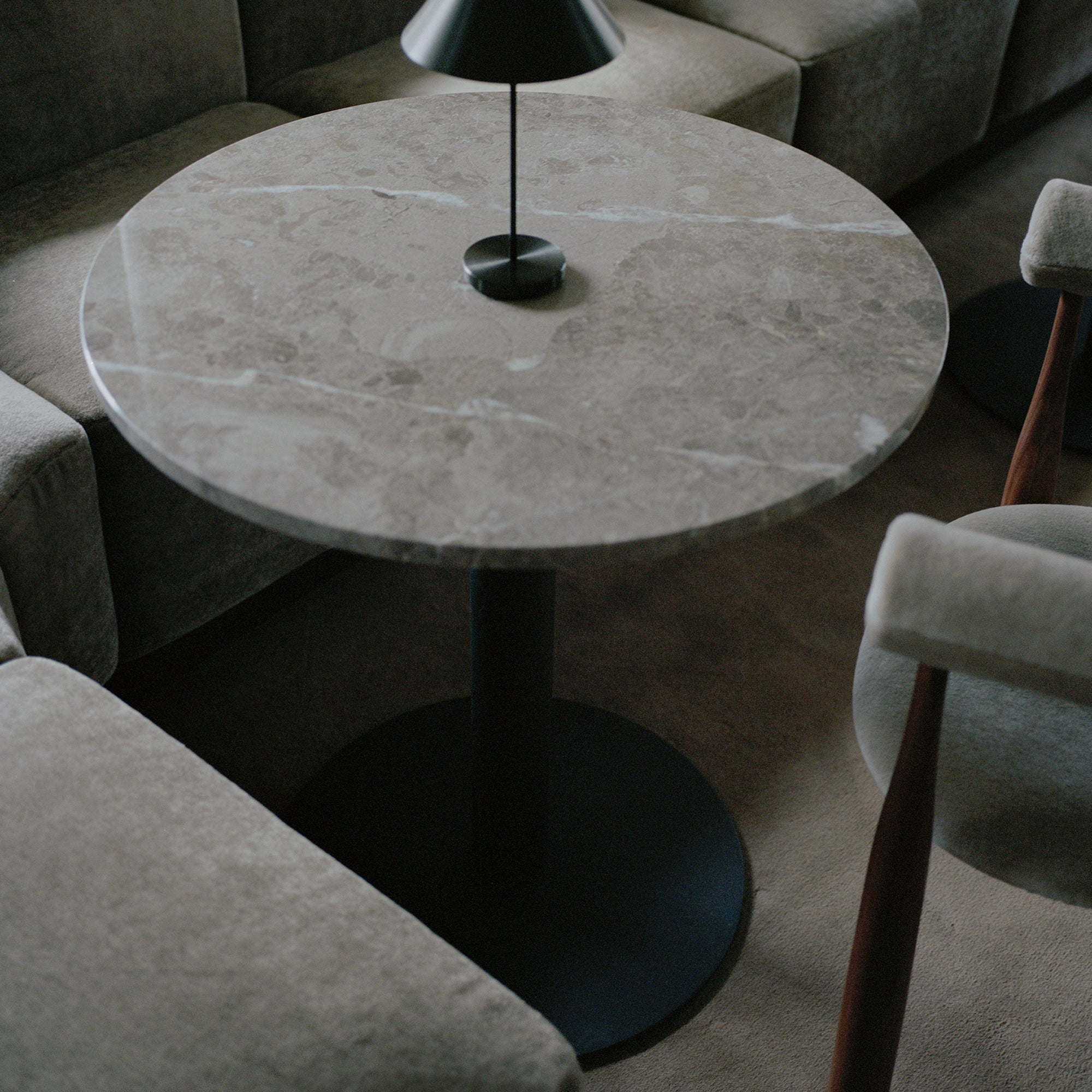 Florence Column Round Table: Marble Top