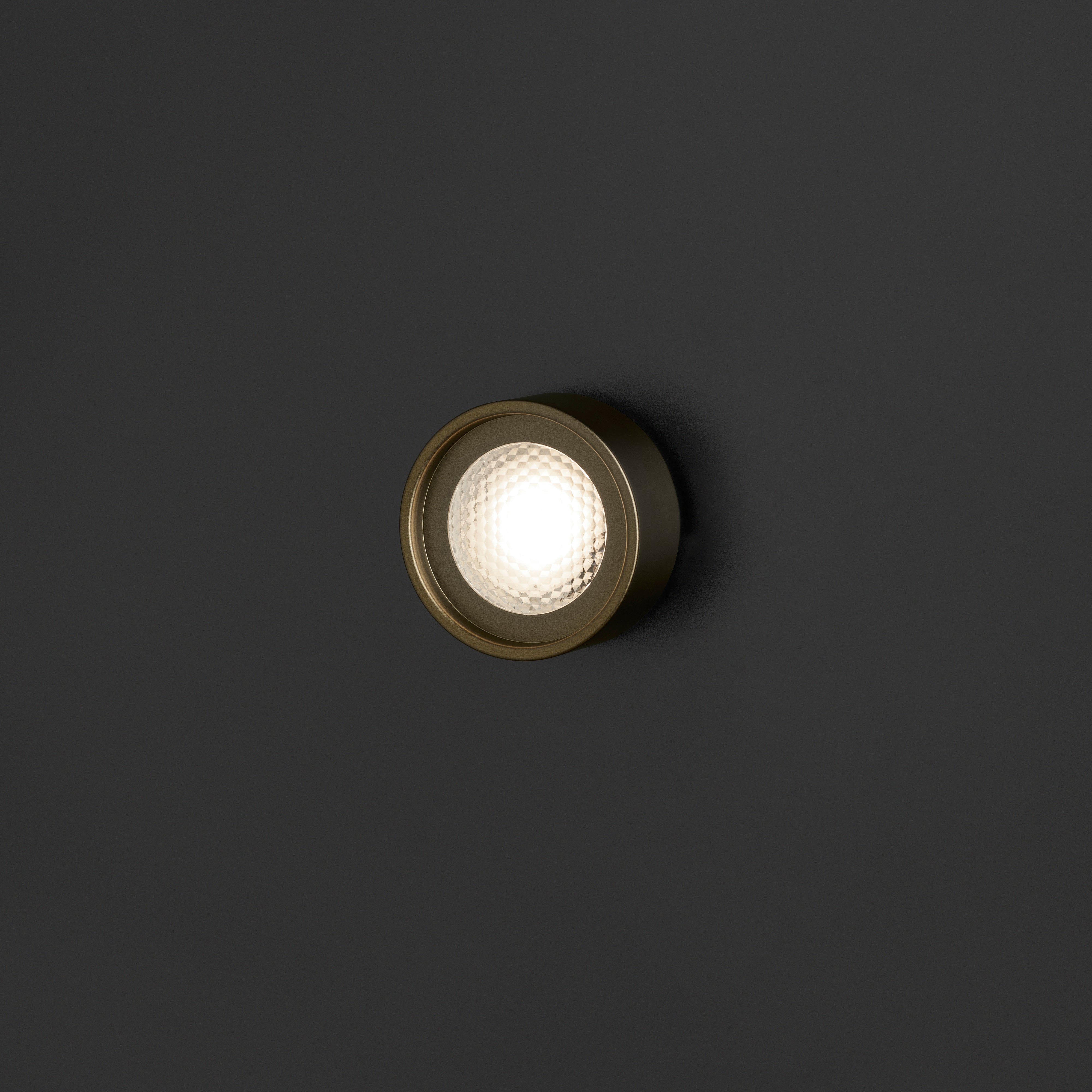 Berlin Wall Lamp: Outdoor
