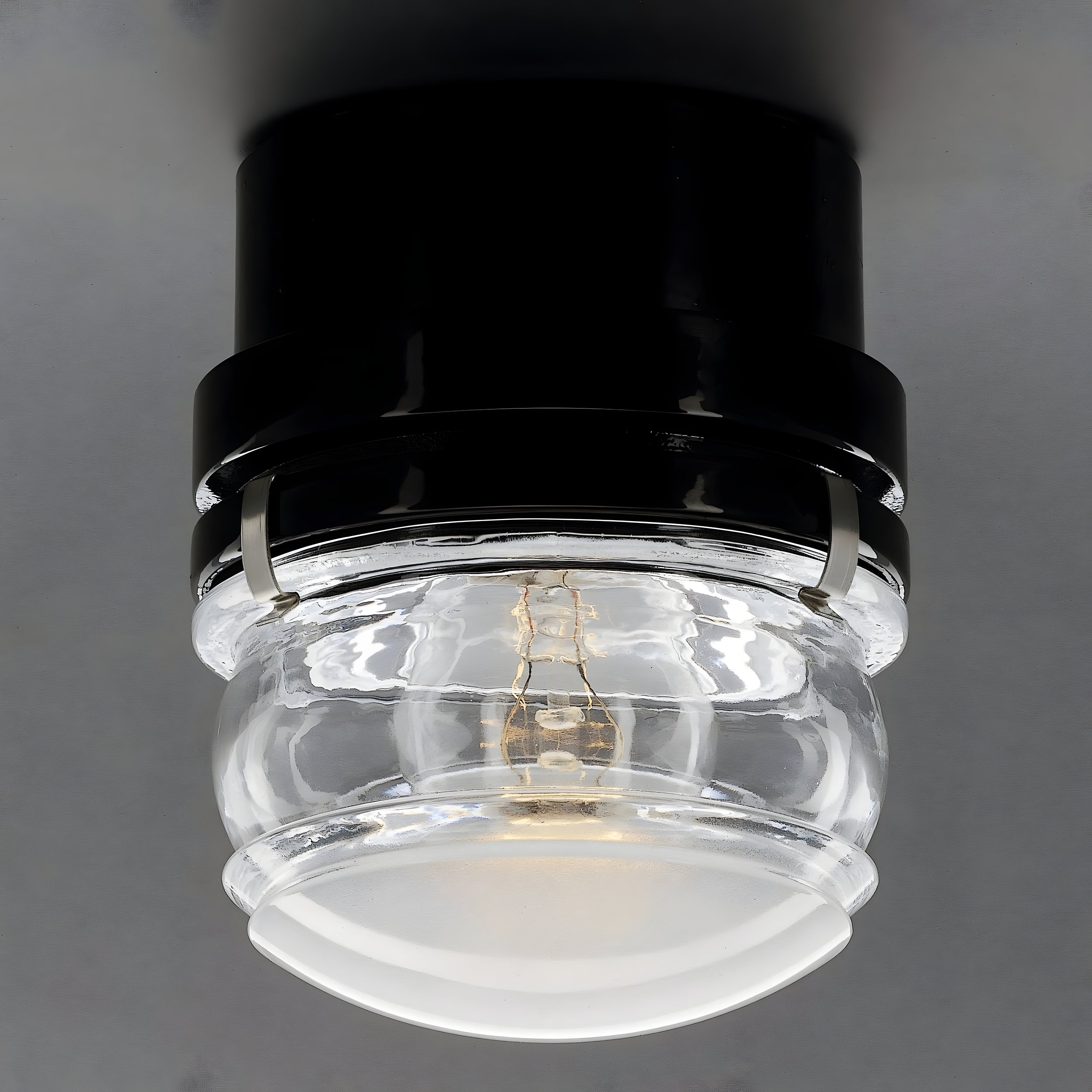 Fresnel Wall Lamp: Outdoor