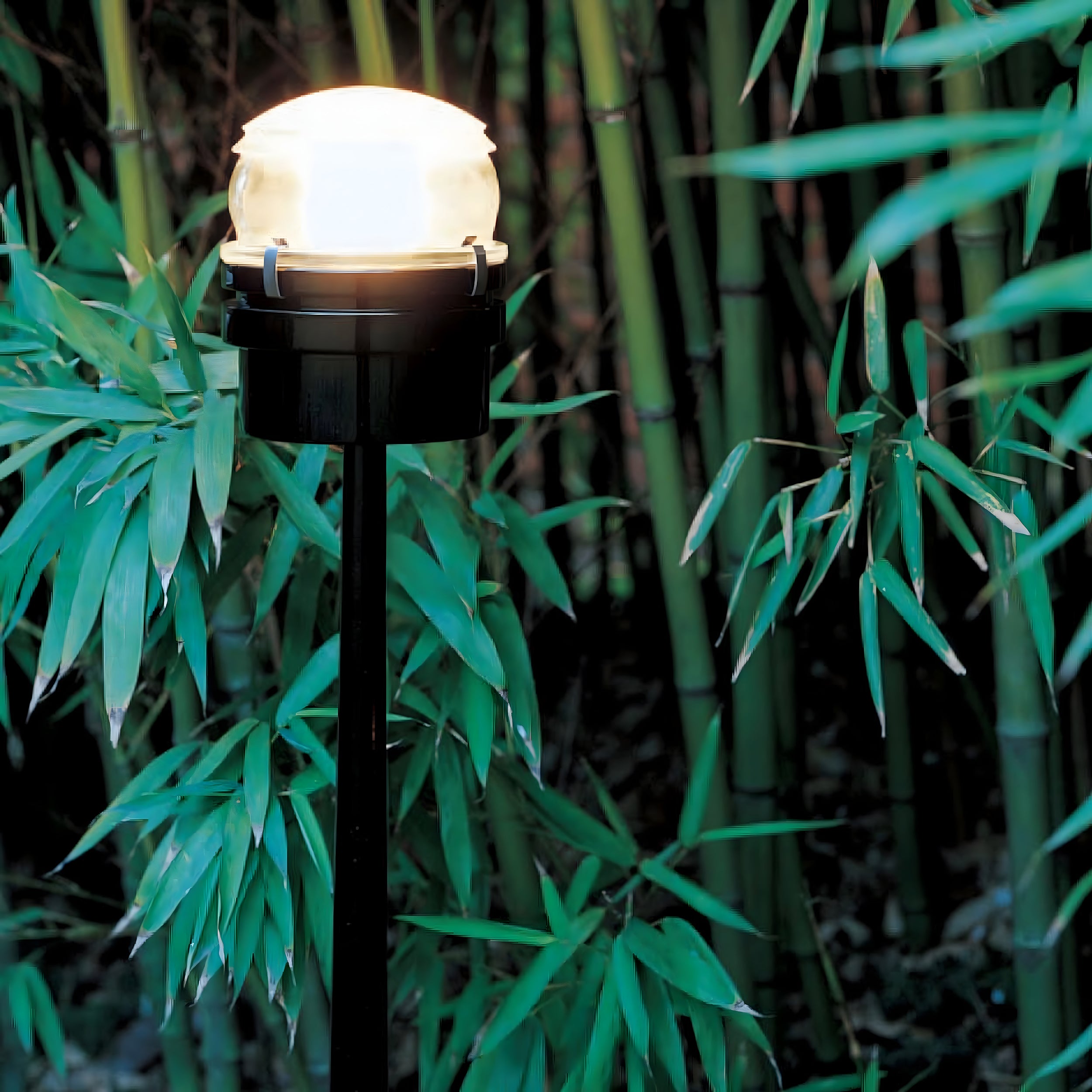 Fresnel Outdoor Floor Lamp