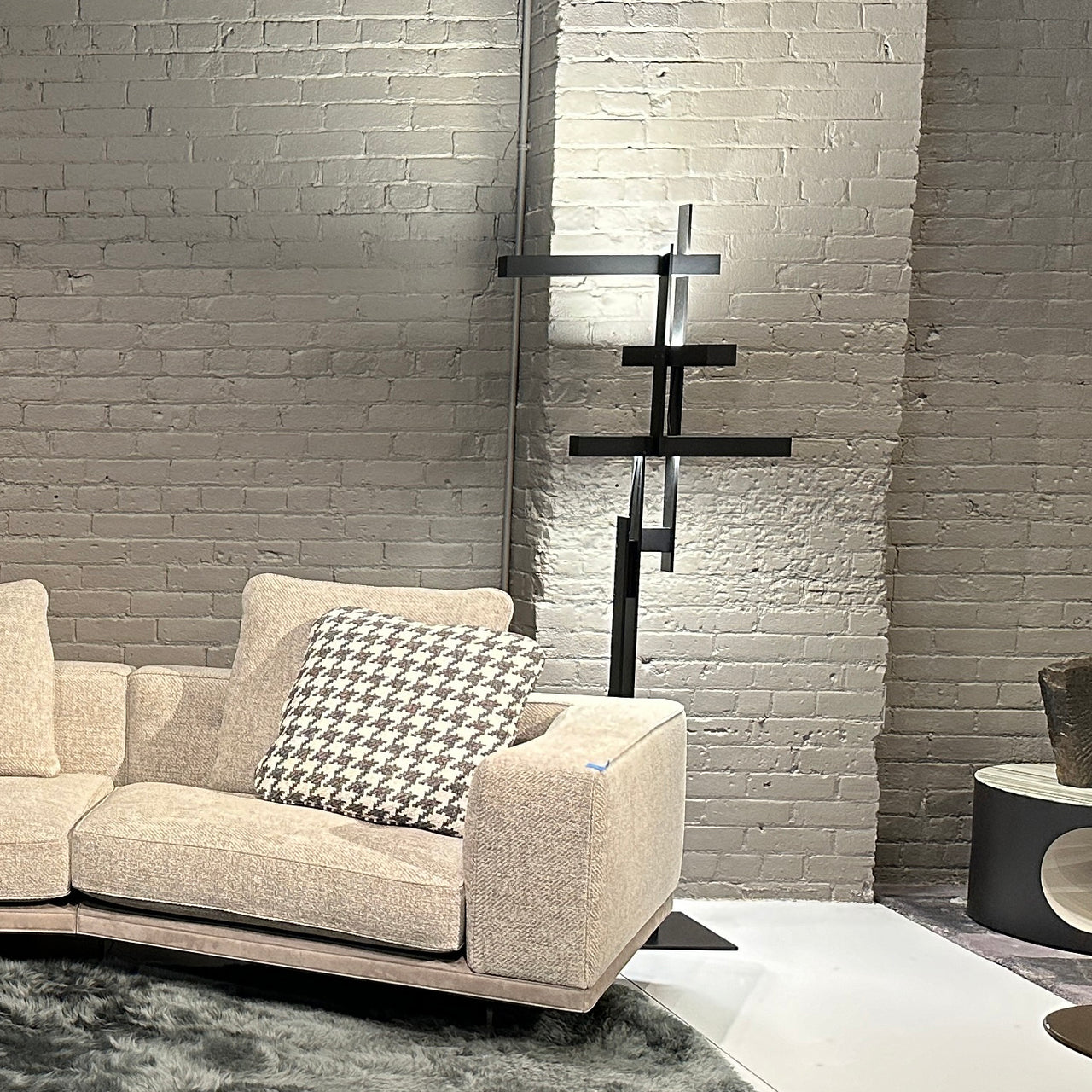 Las Floor Lamp