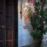 Lyndon Wall Lamp: Outdoor