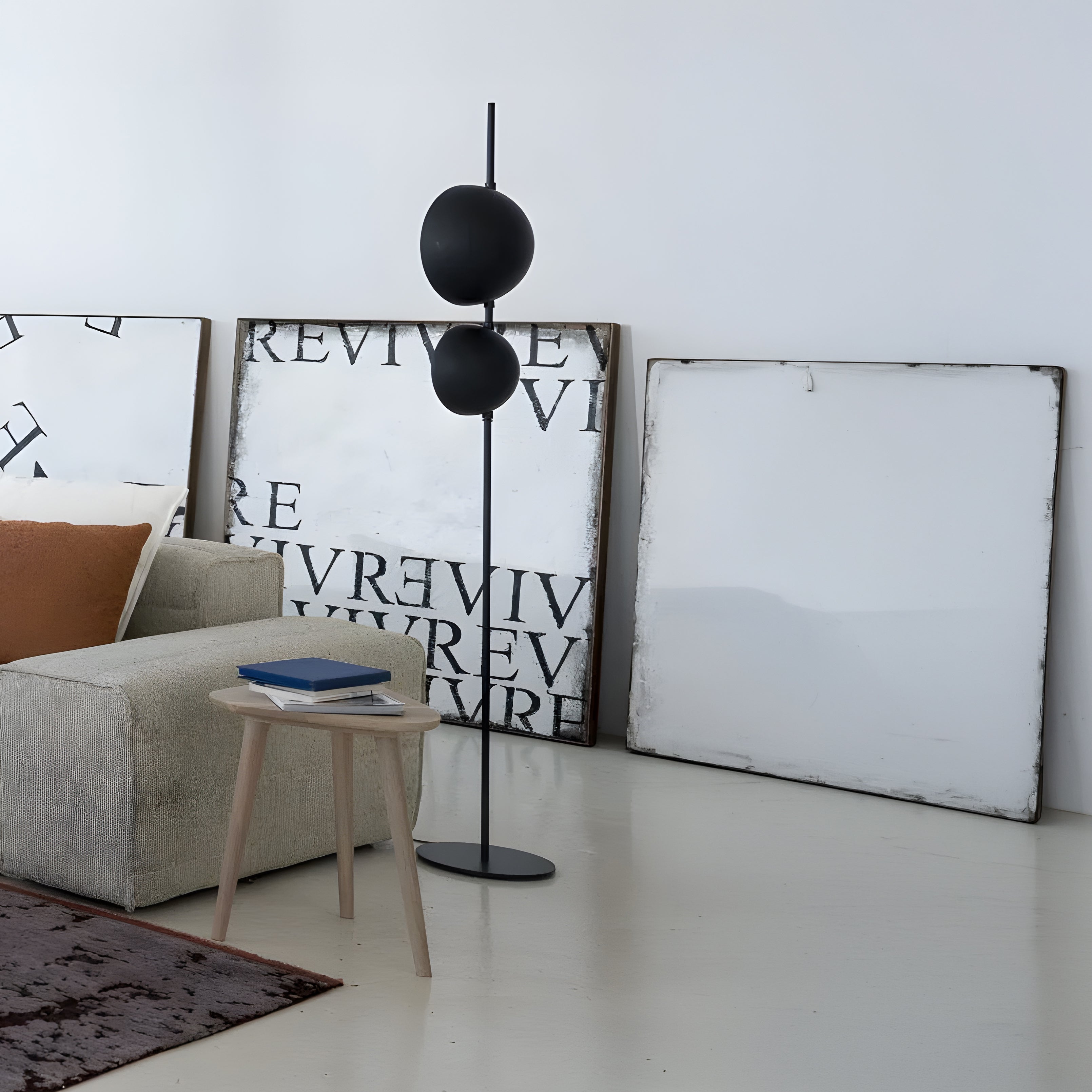 Superluna Floor Lamp