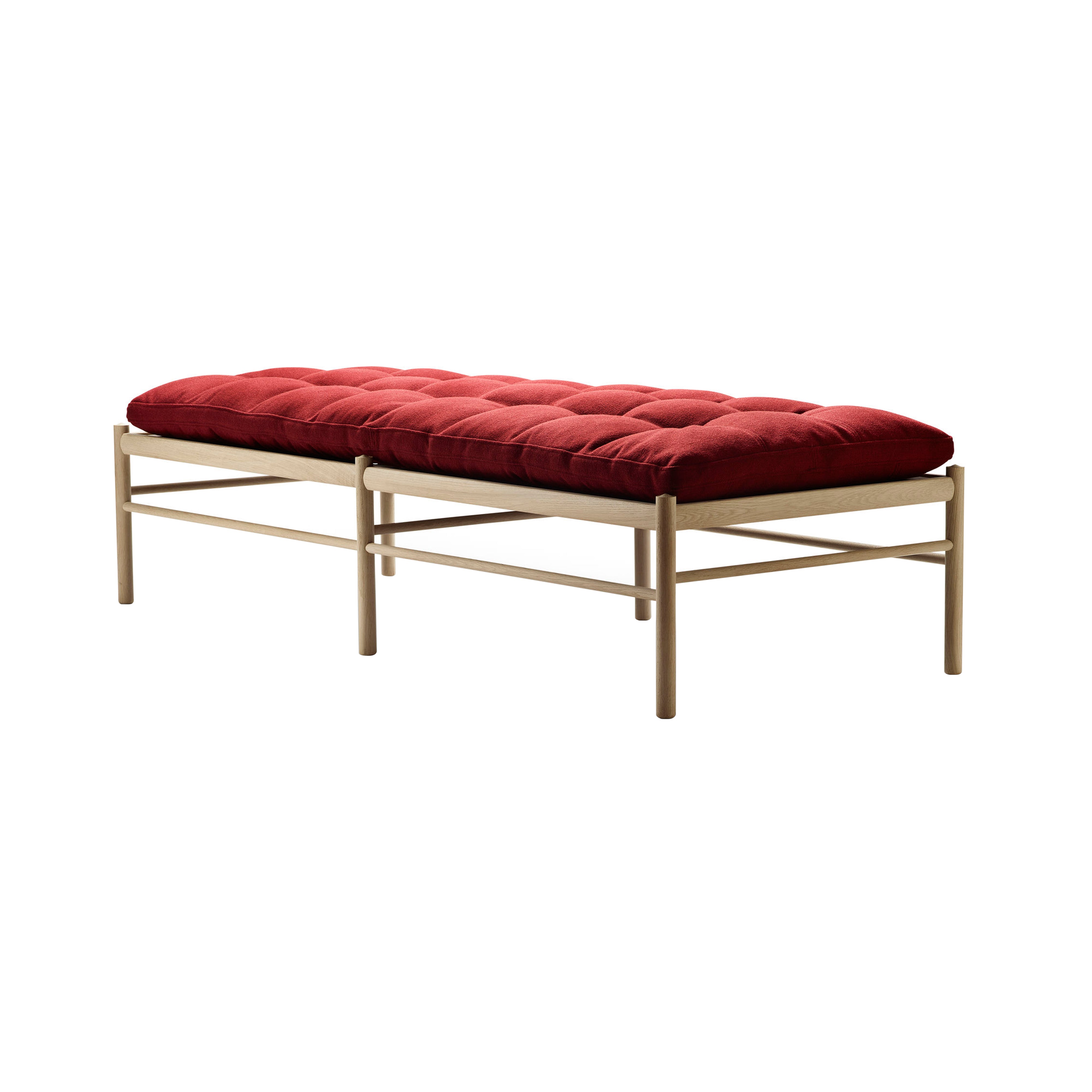 OW150 Daybed: Soaped Oak + Without Neck Pillow