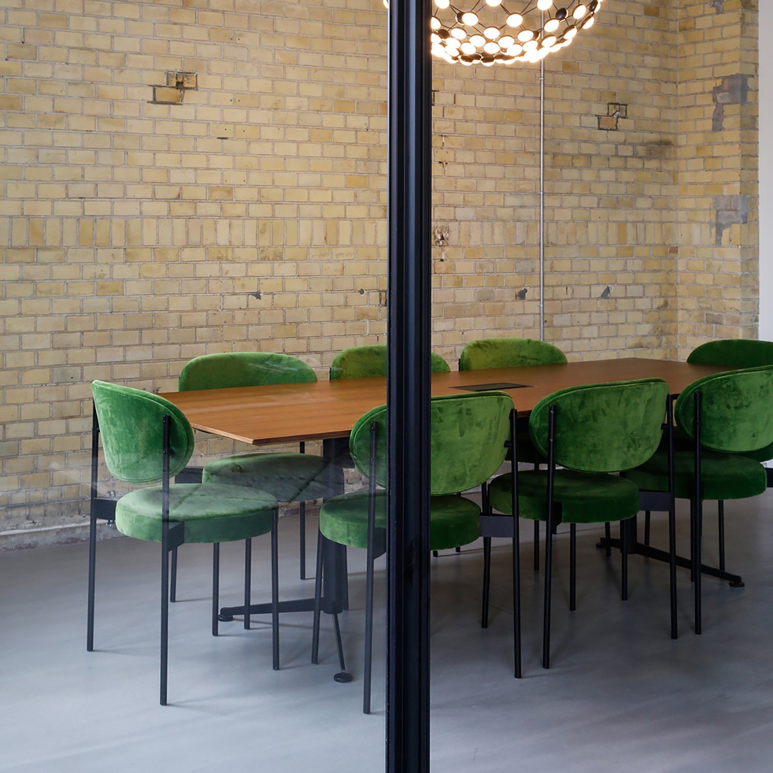 Series 430 Chair: Stacking