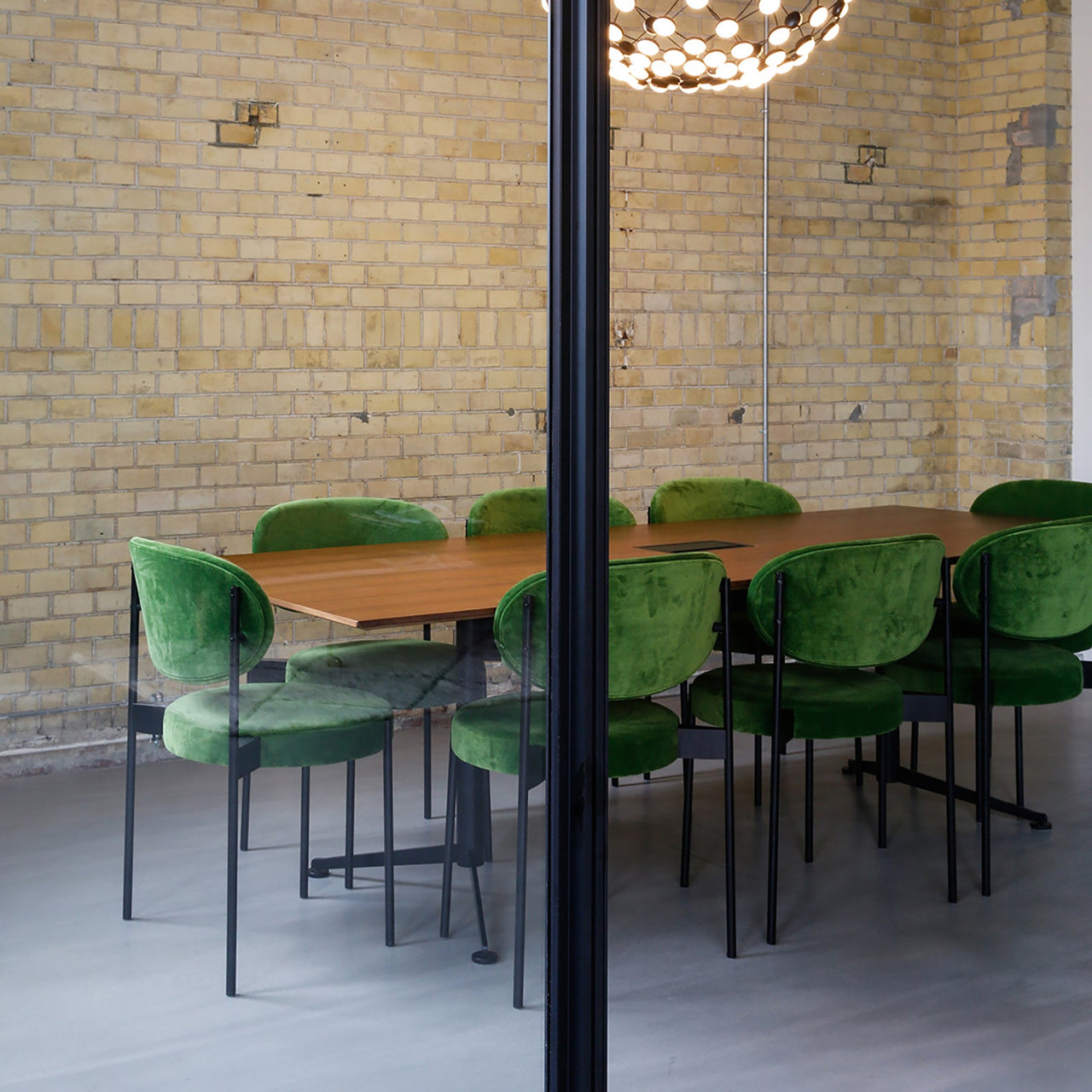 Series 430 Chair: Stacking