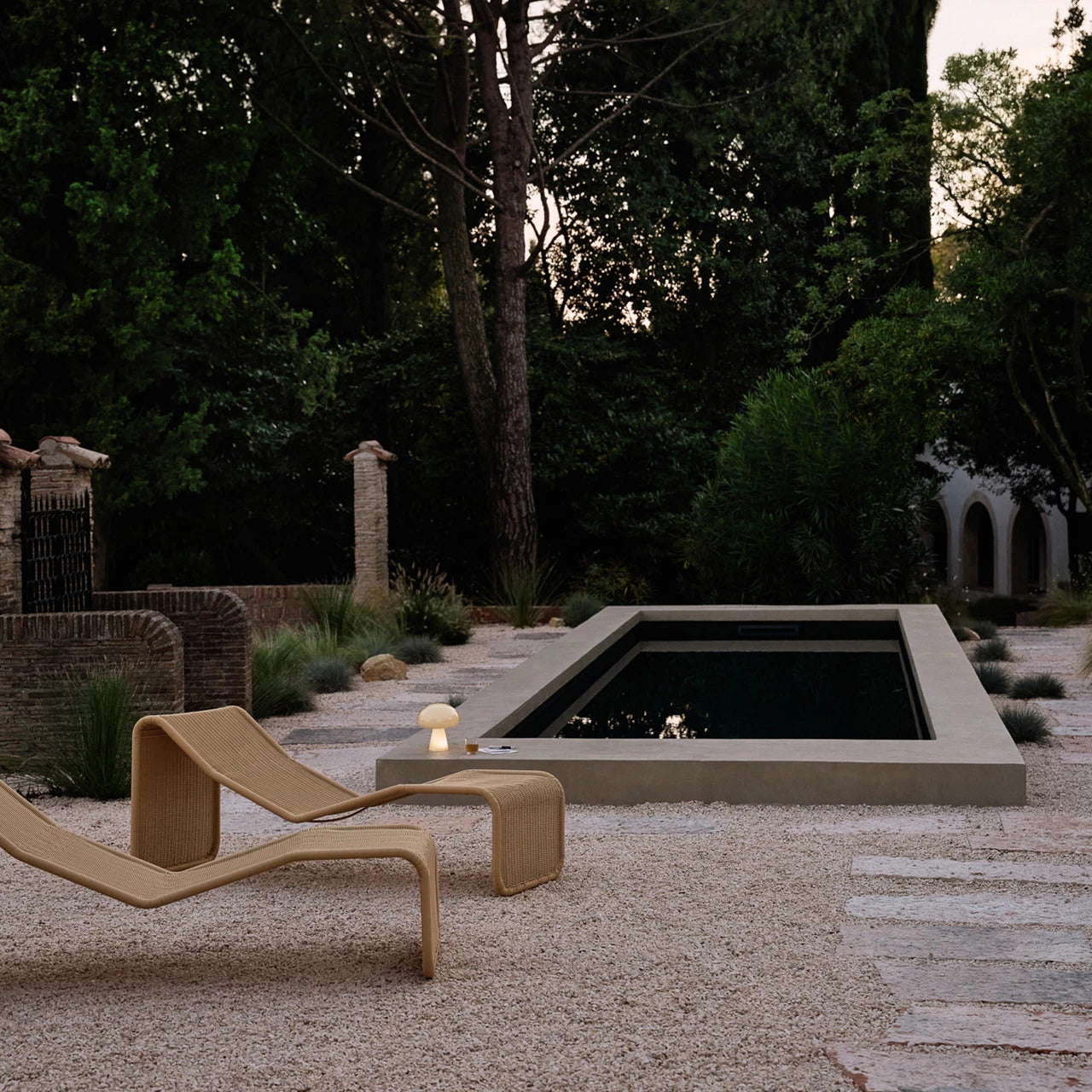 P3S Chaise Lounge: Outdoor + LS