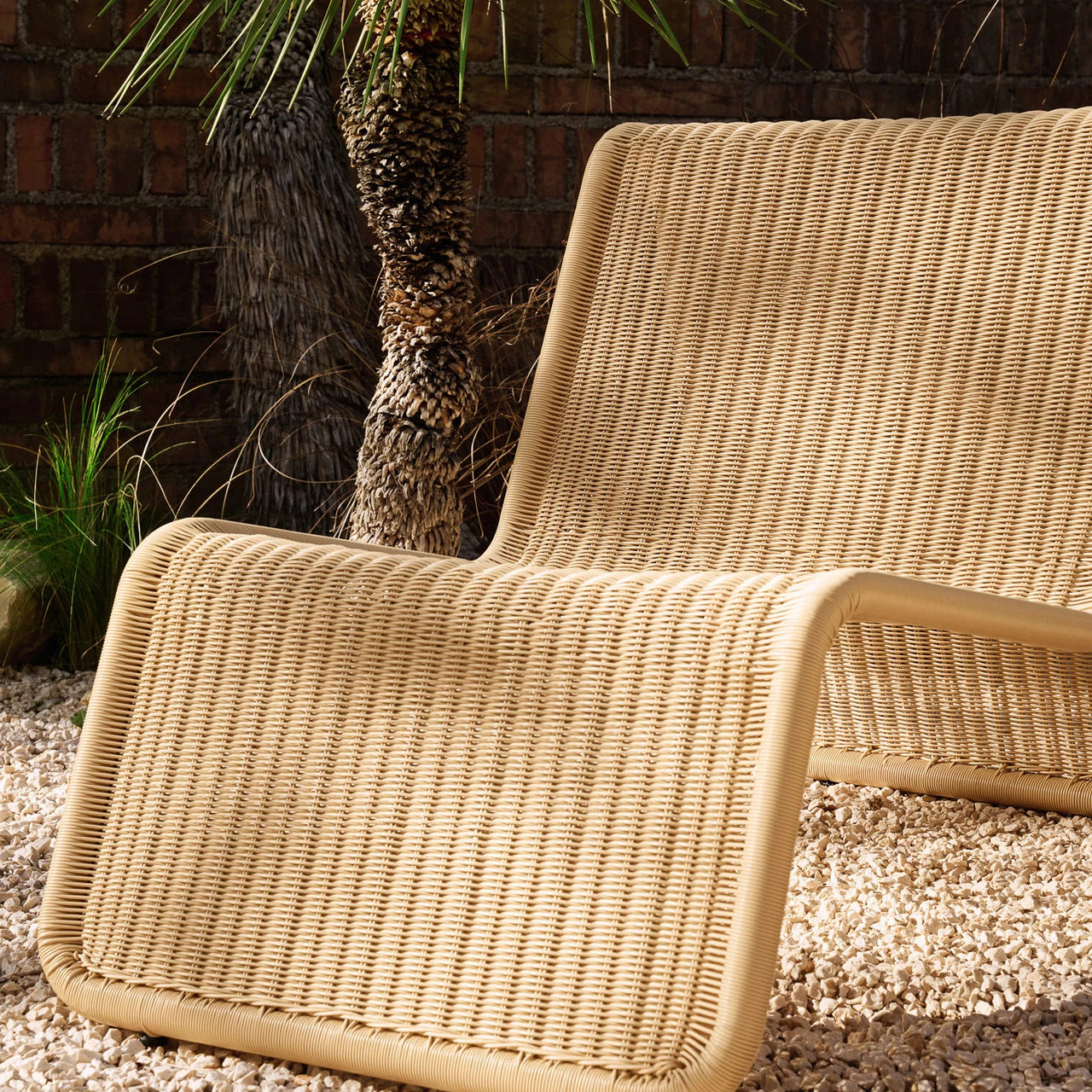 P3S Chaise Lounge: Outdoor + LS