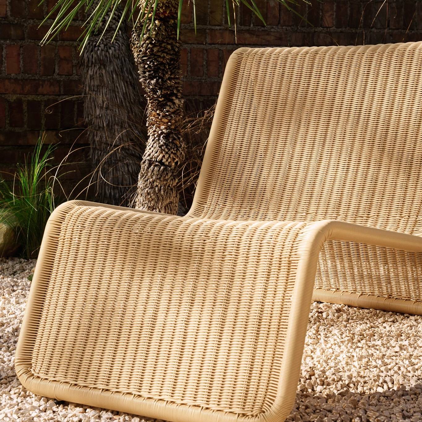 P3 Lounge Chair: Outdoor + LS
