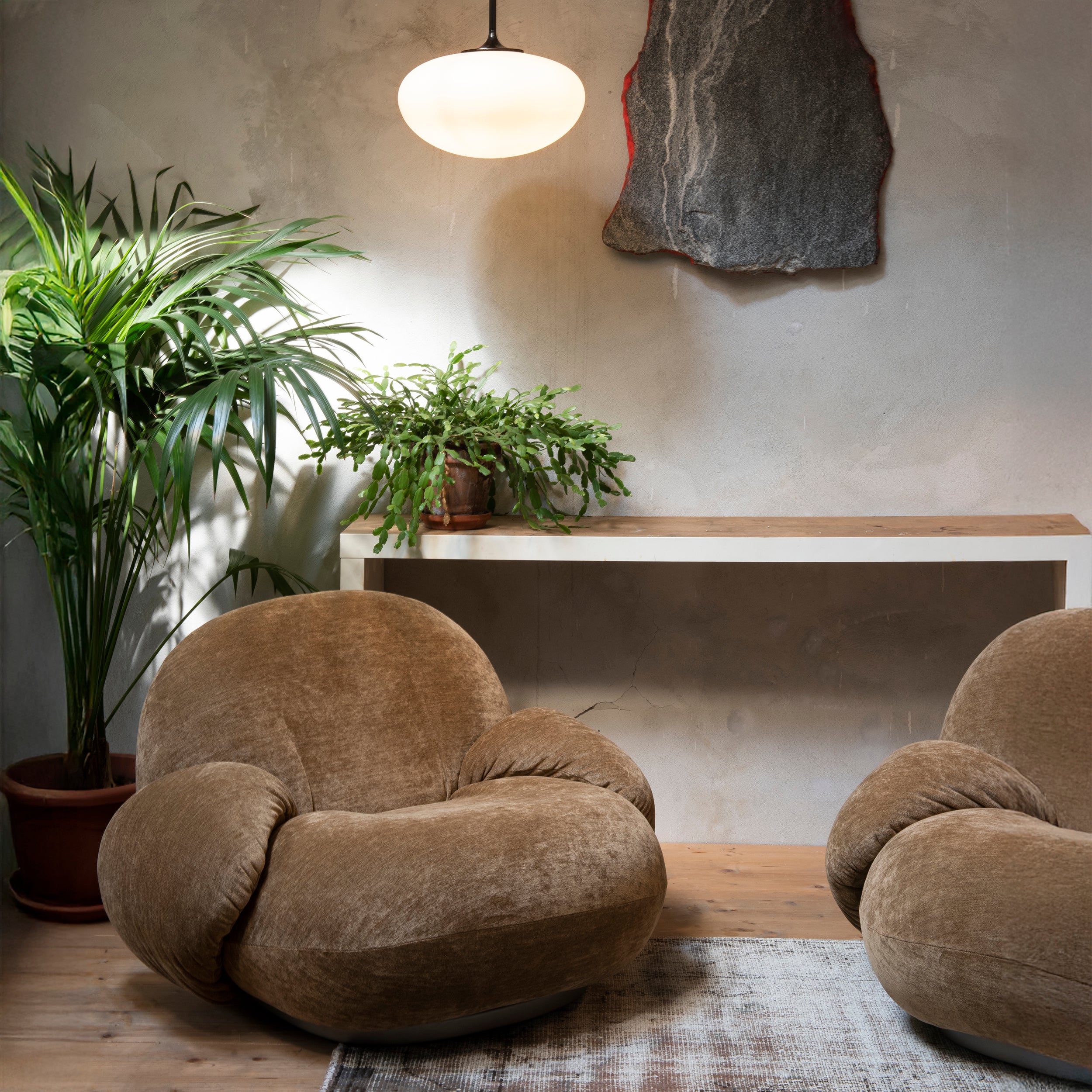 Pacha Lounge Chair with Armrest + LS