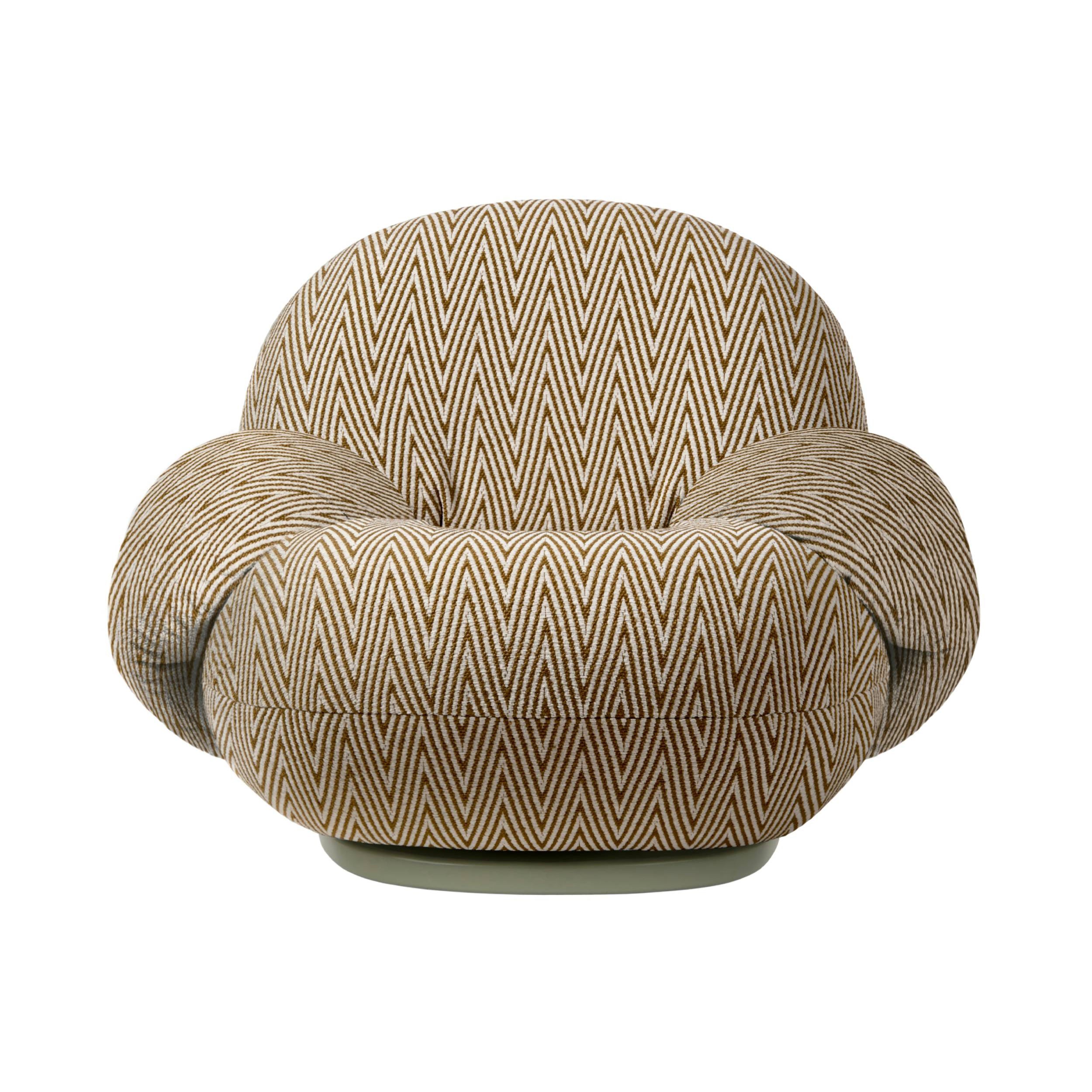 Pacha Outdoor Lounge Chair with Armrest: Swivel Base