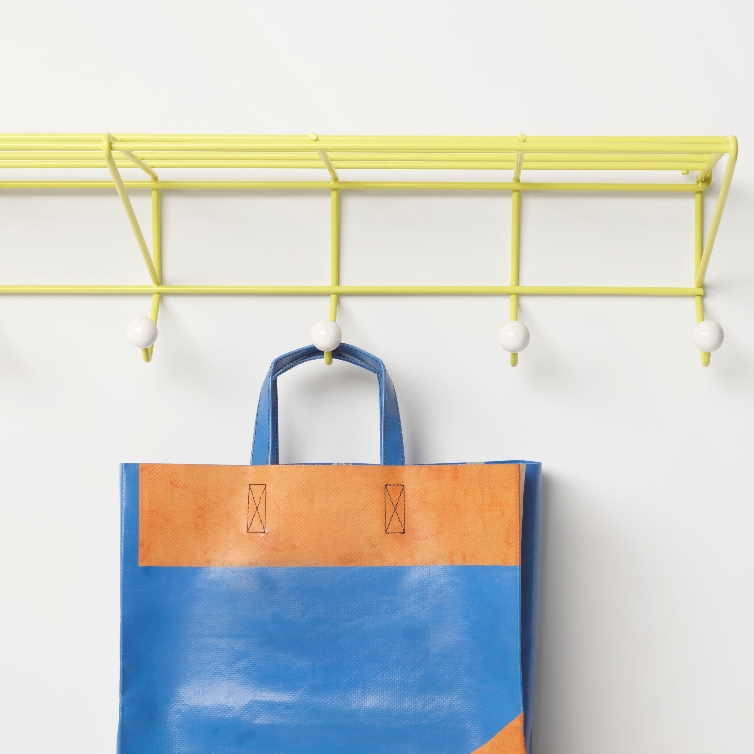 DZ05 Coat Rack: DI