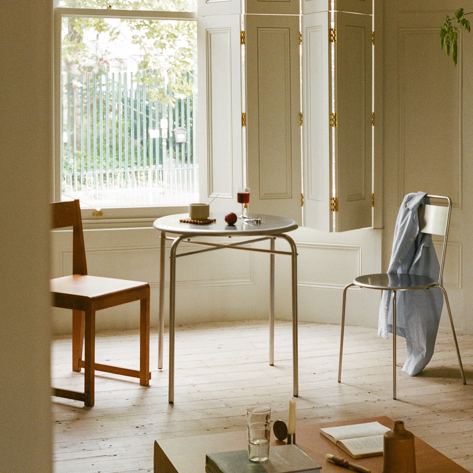 Petit Rond Table: LS