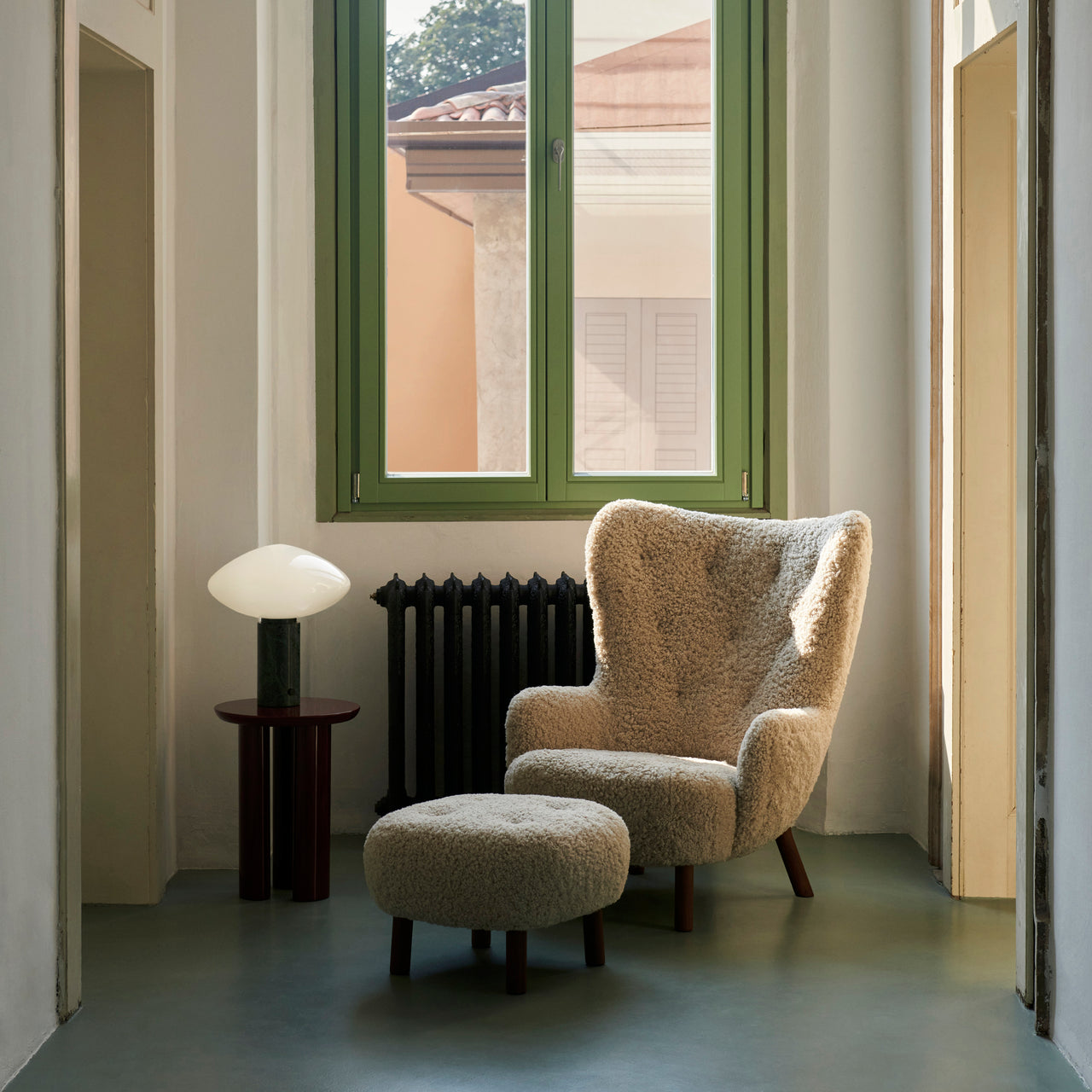 Petra Lounge Chair VB3 + Pouf ATD1 + LS