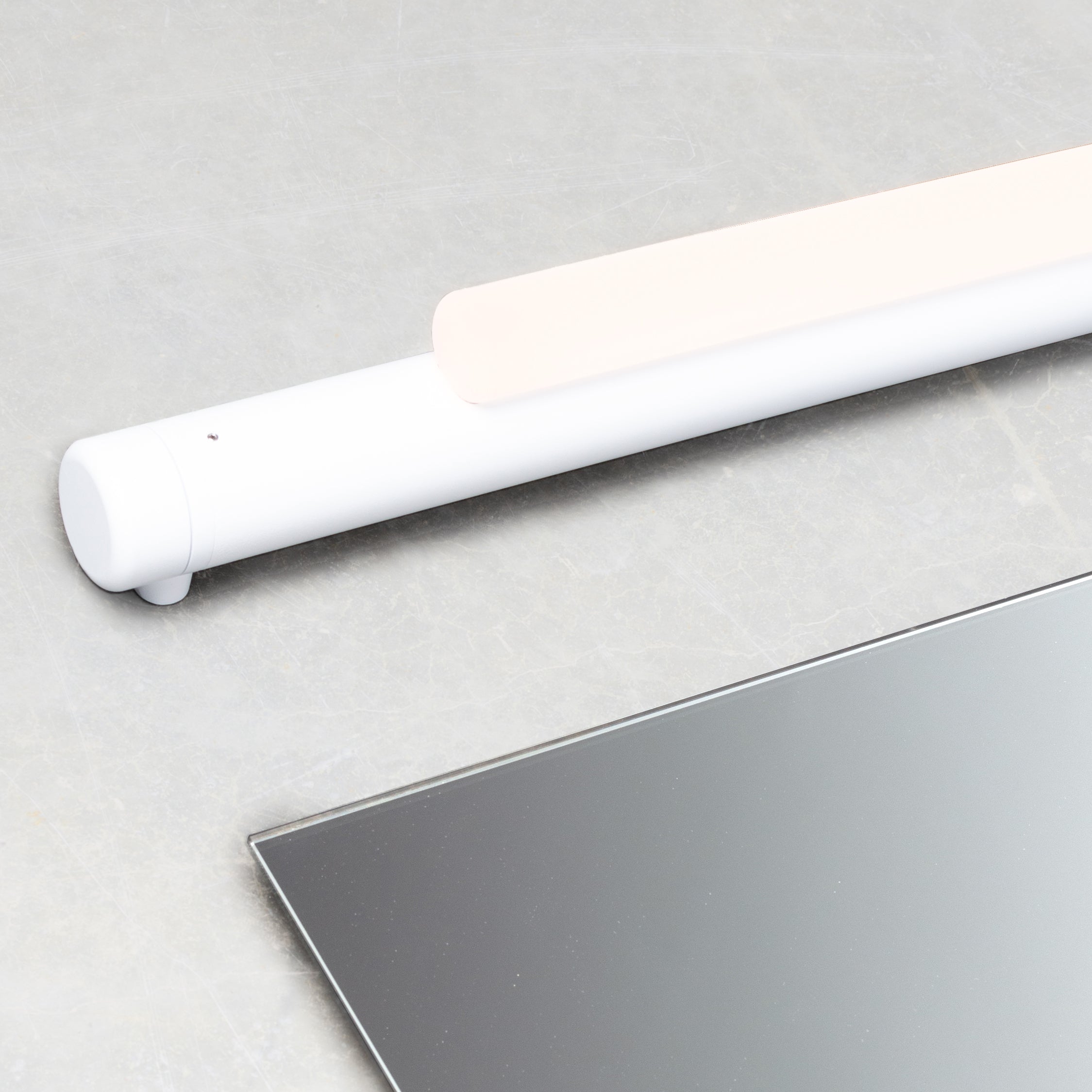 Pipeline CM1 Ceiling/Wall Light: DI