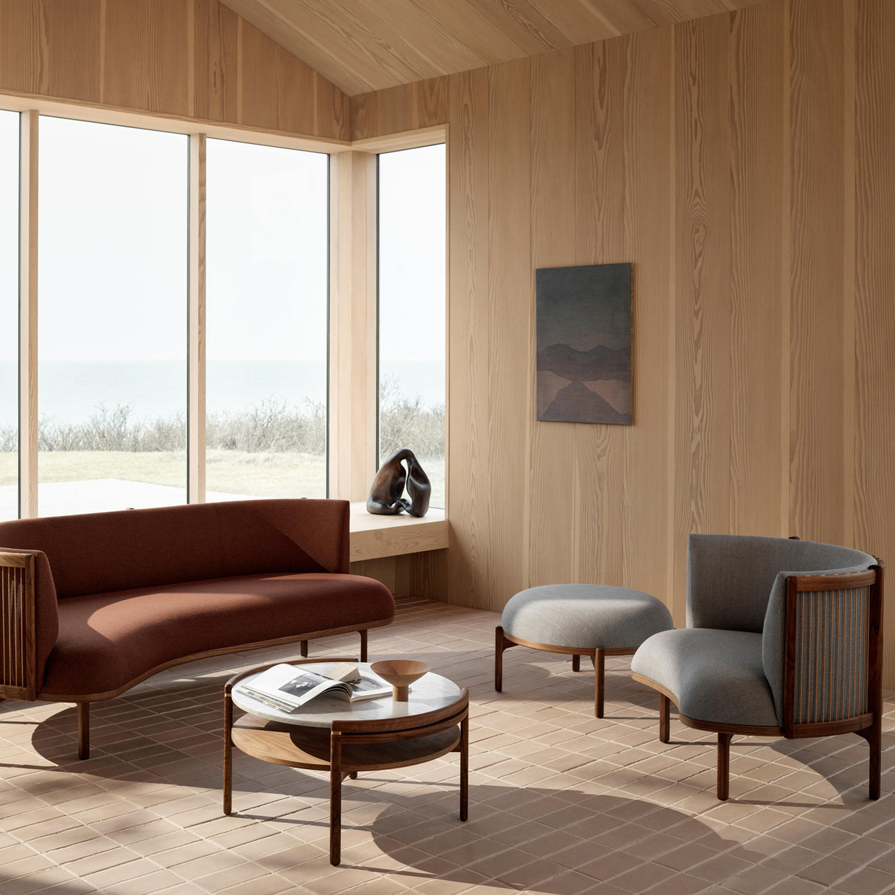 RF1904 Sideways Lounge Chair