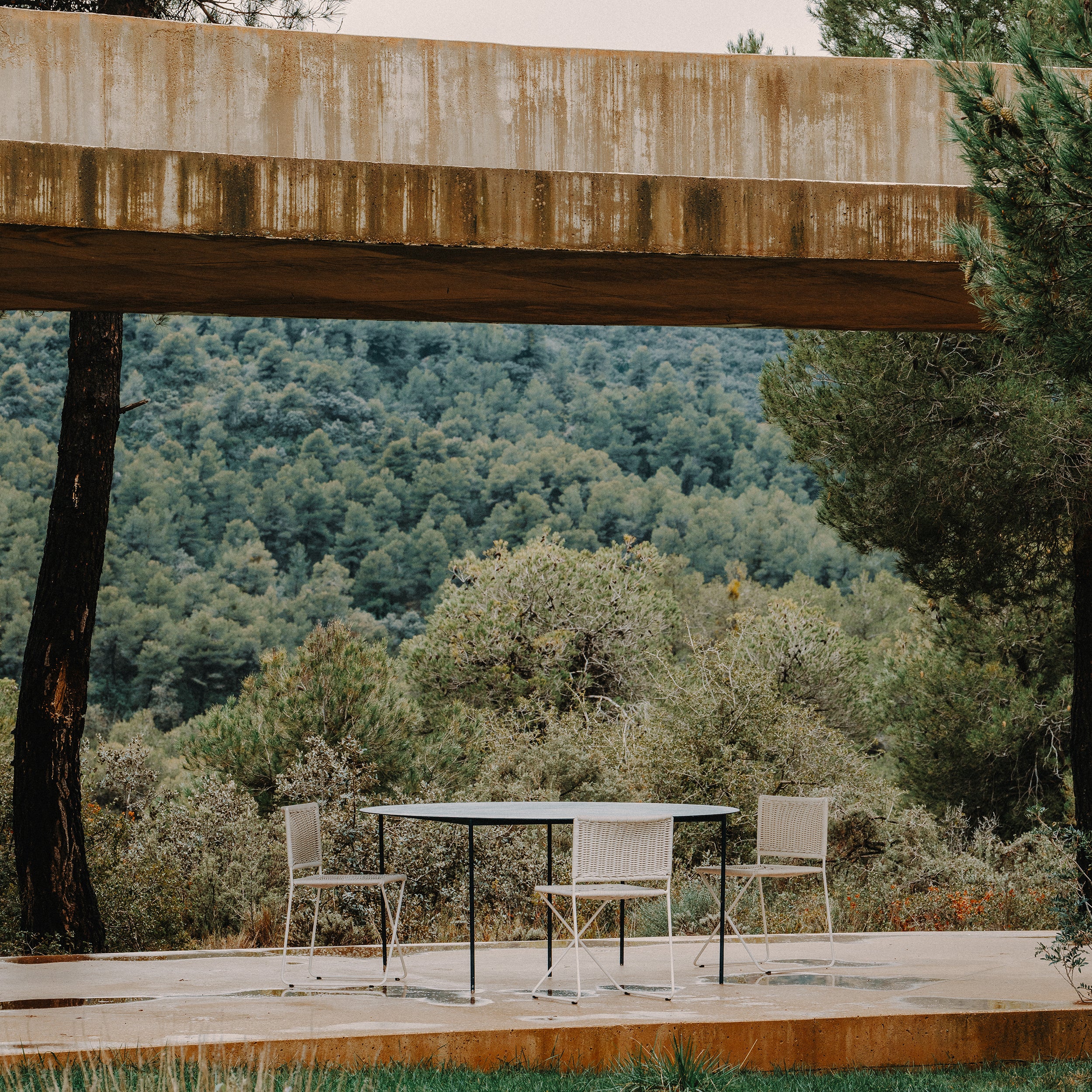 Ramón Chair: Stacking