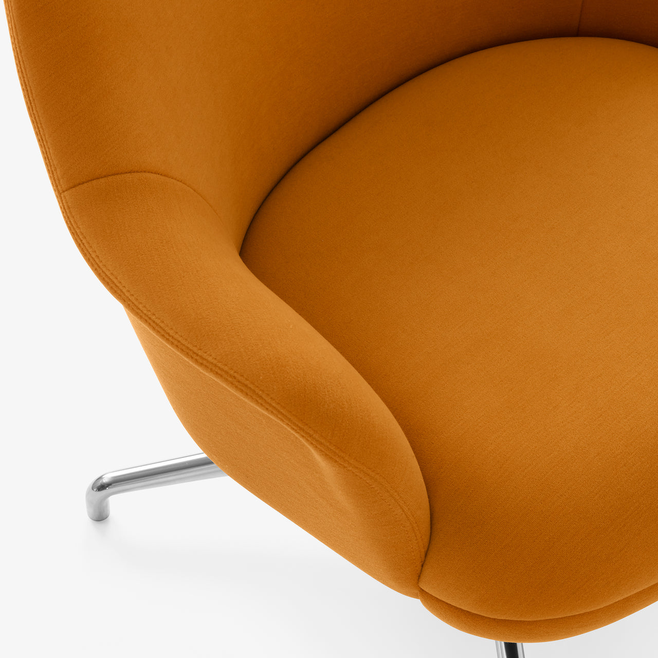 Rely Highback Lounge Chair: HW139 + DI