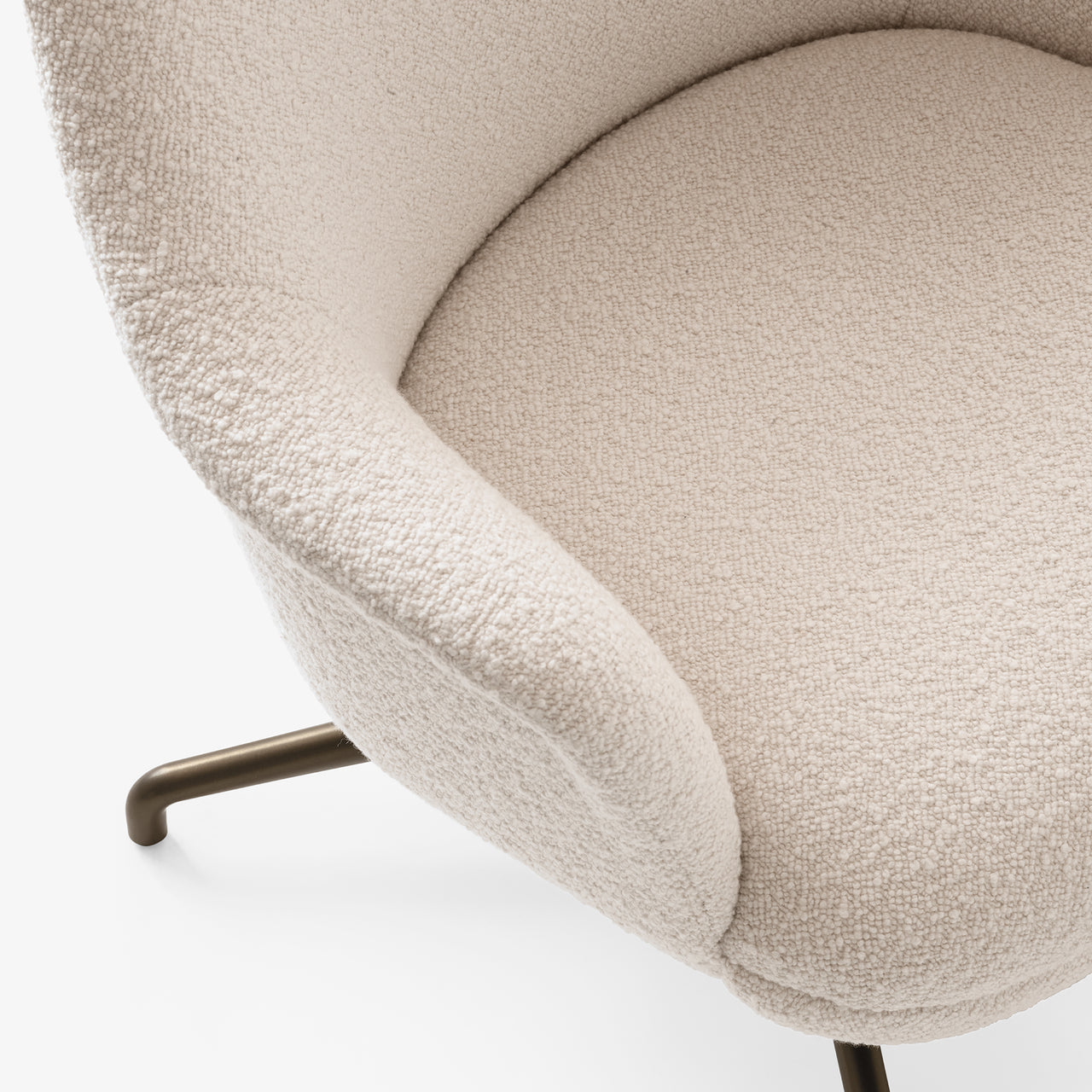 Rely Highback Lounge Chair: HW139 + DI