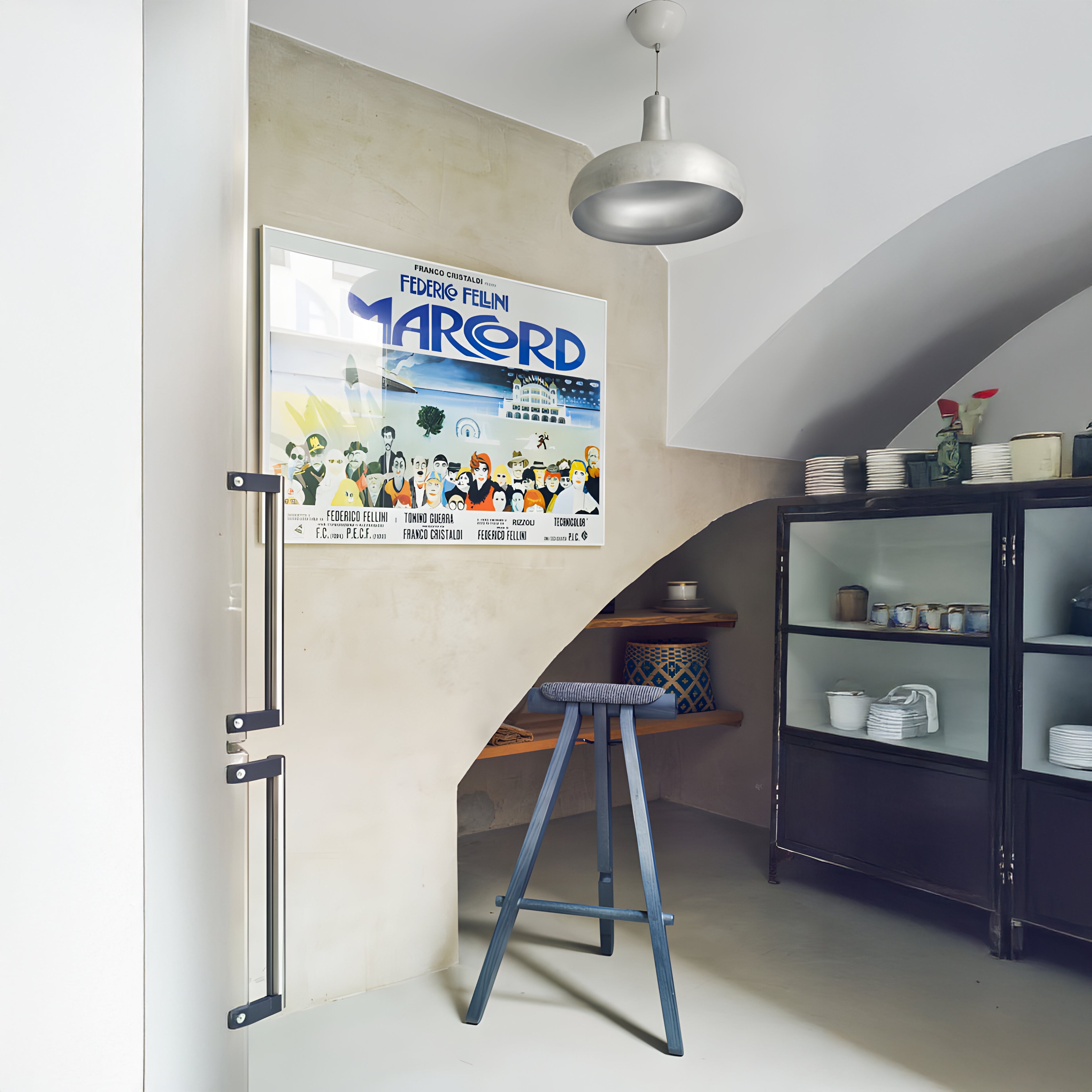 Perigallo Stool