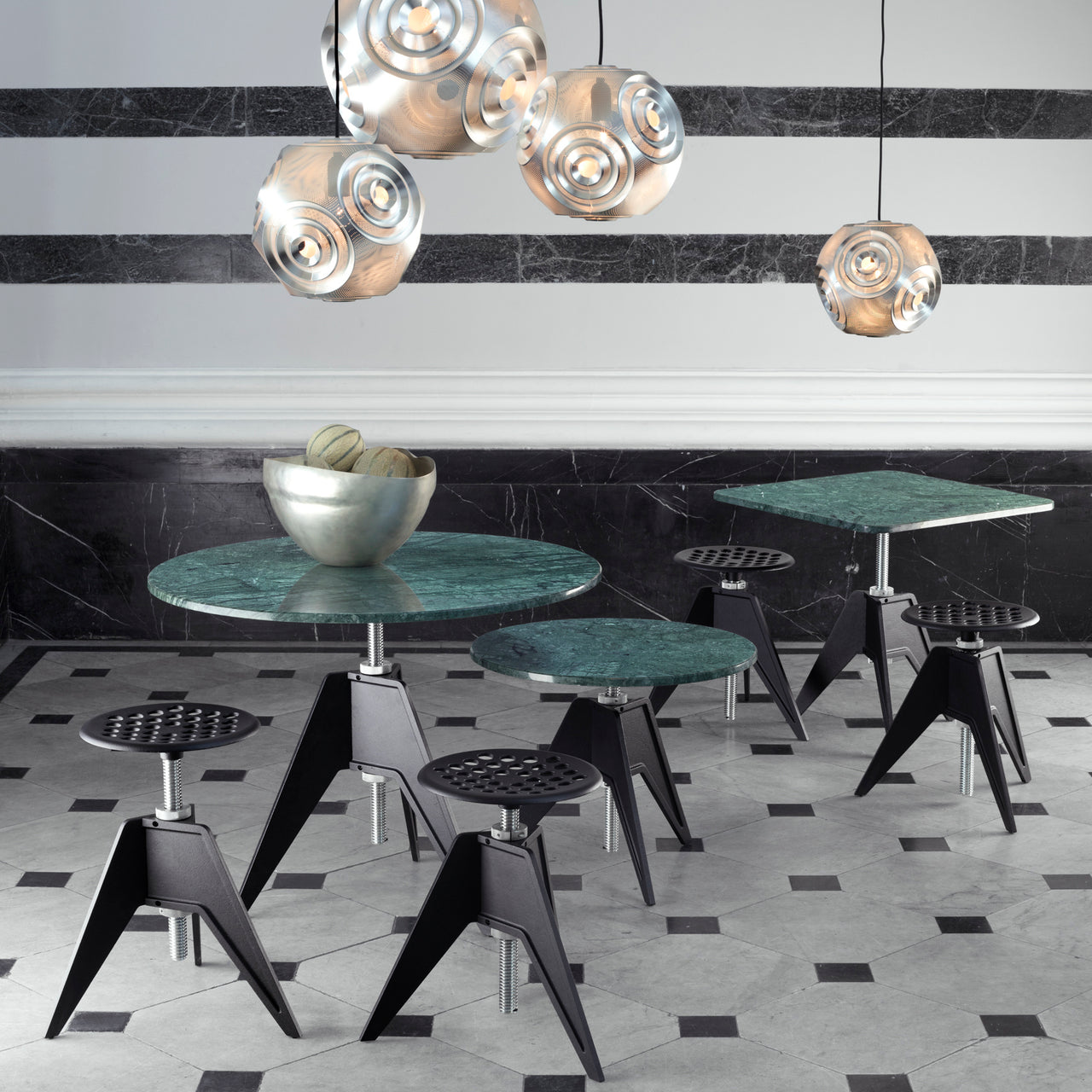 Screw Café Table: Pebble Marble