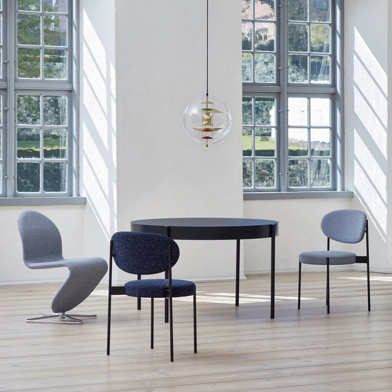 Series 430 Chair: Stacking