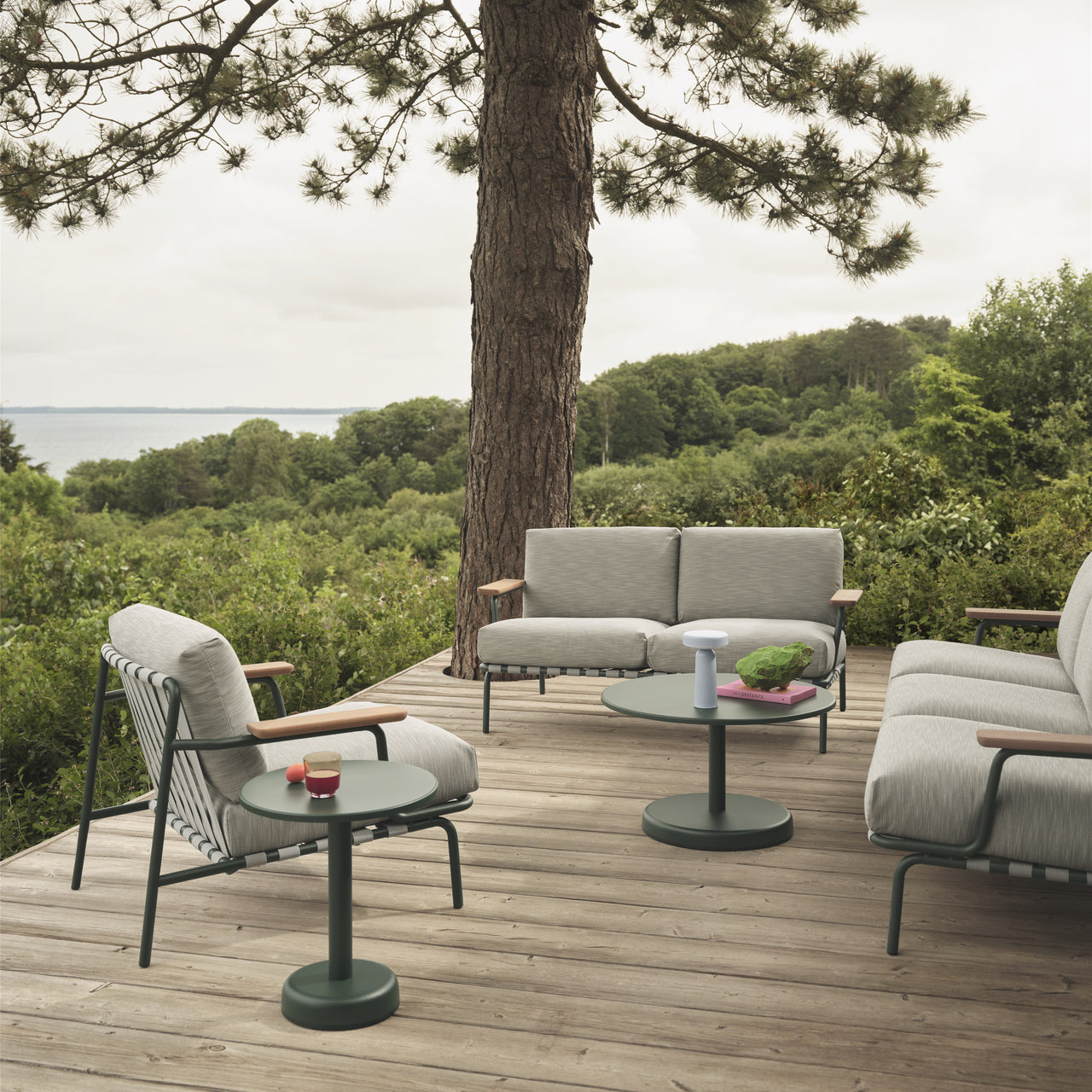 Settle Lounge Chair